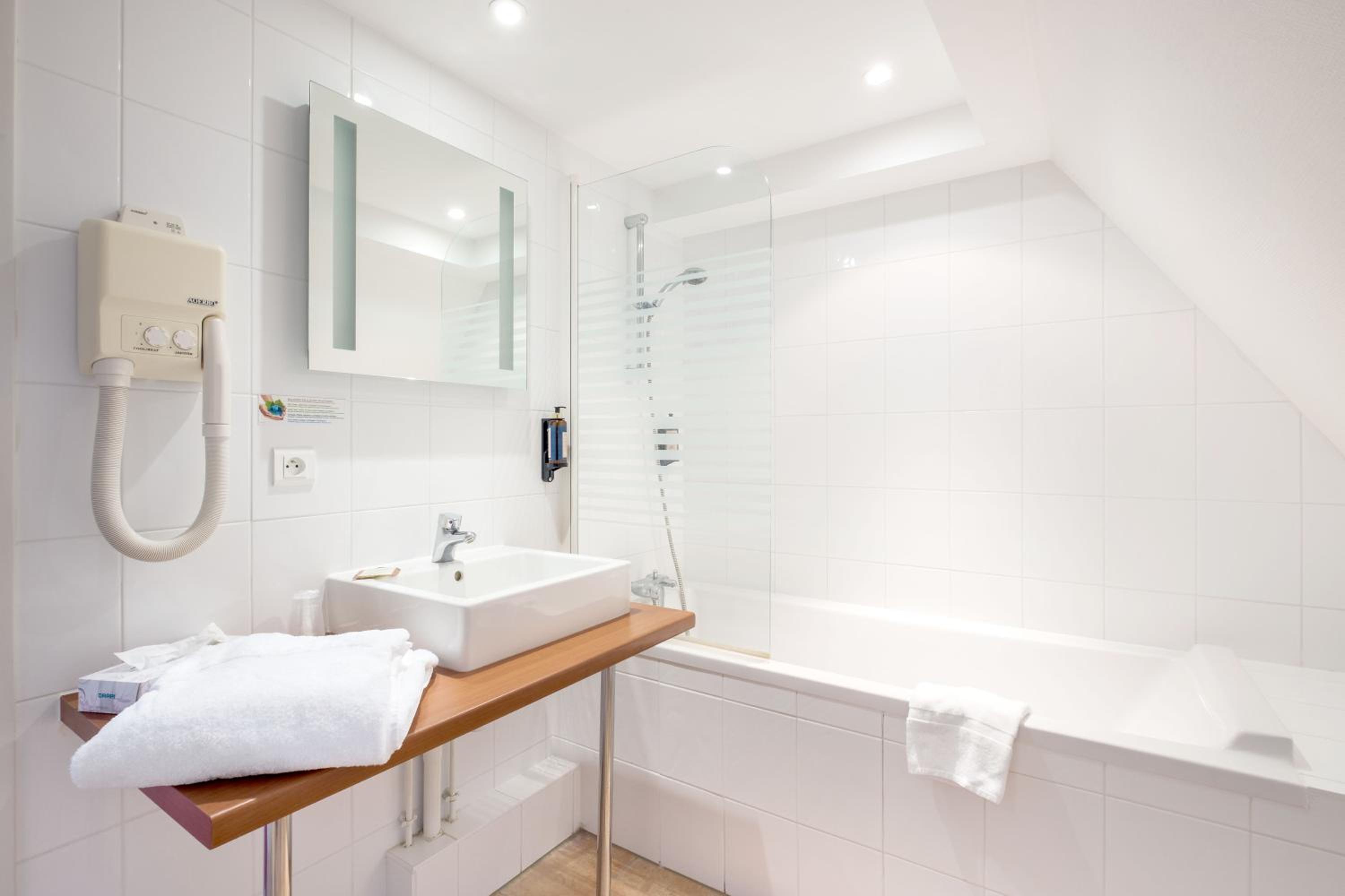 Grand Comfort Suite photo 2
