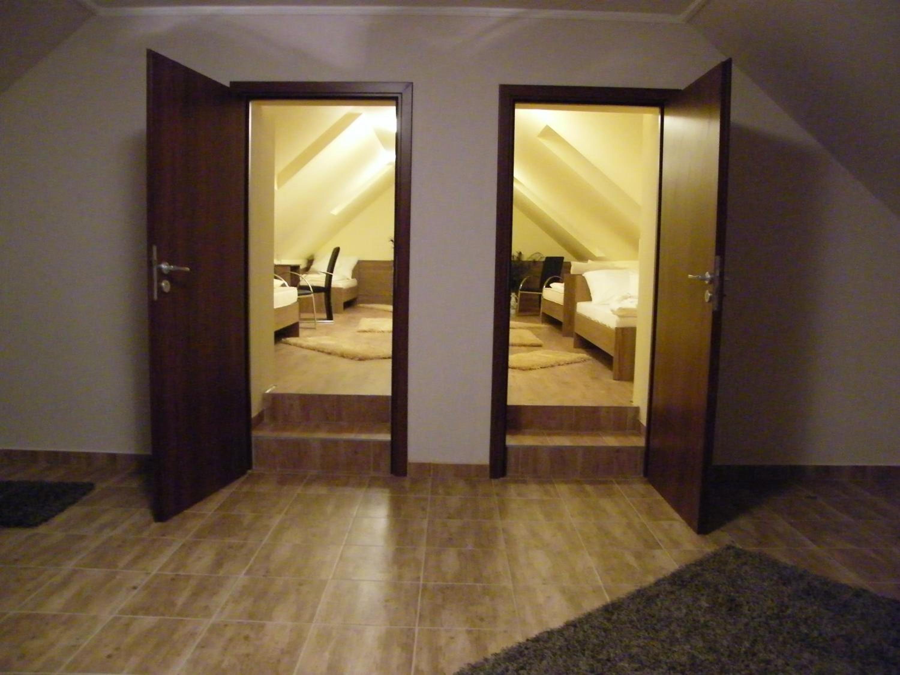 Four-Bedroom Apartment photo 1
