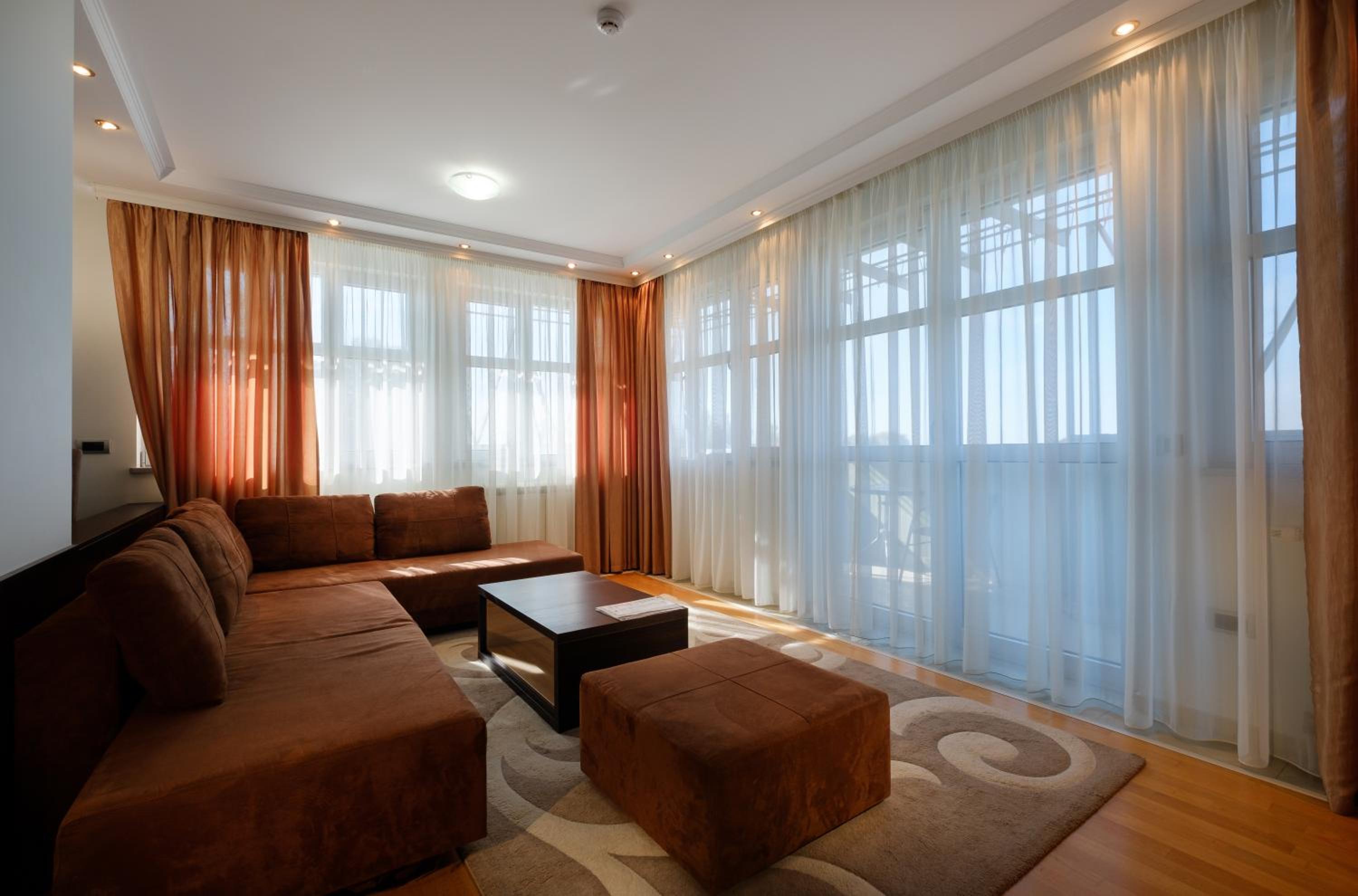 Apartment with Terrace - Photo 7