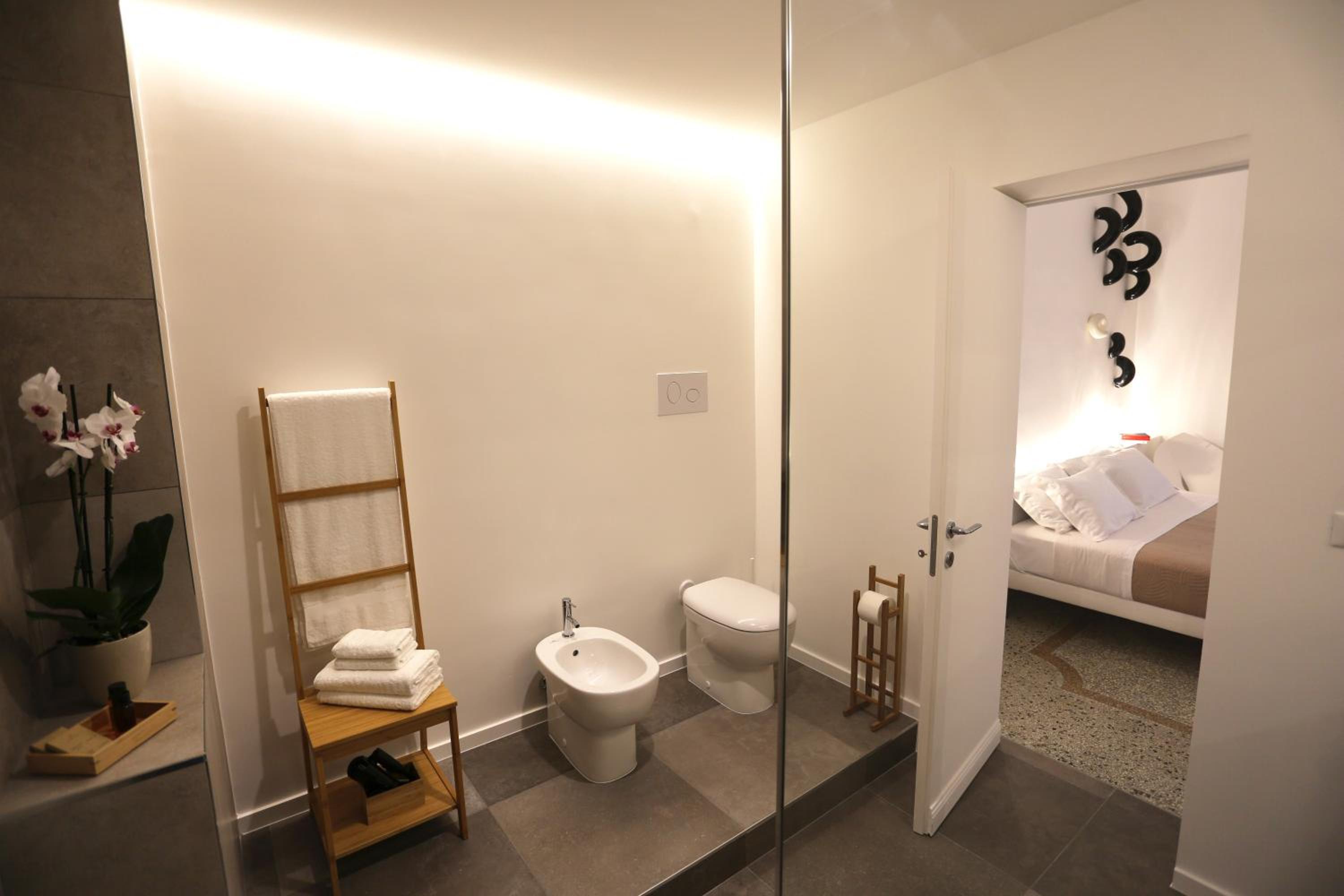 Deluxe Double or Twin Room photo 2