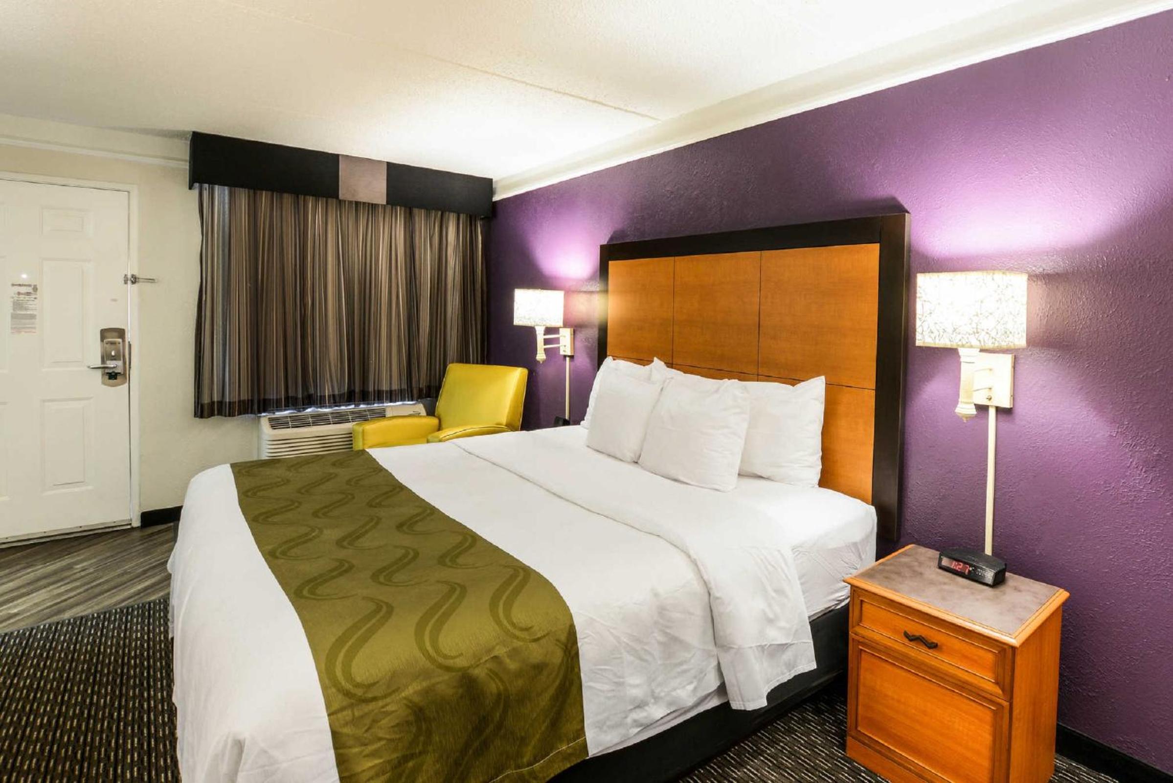 King  Room - Accessible/Non-Smoking - Photo 1
