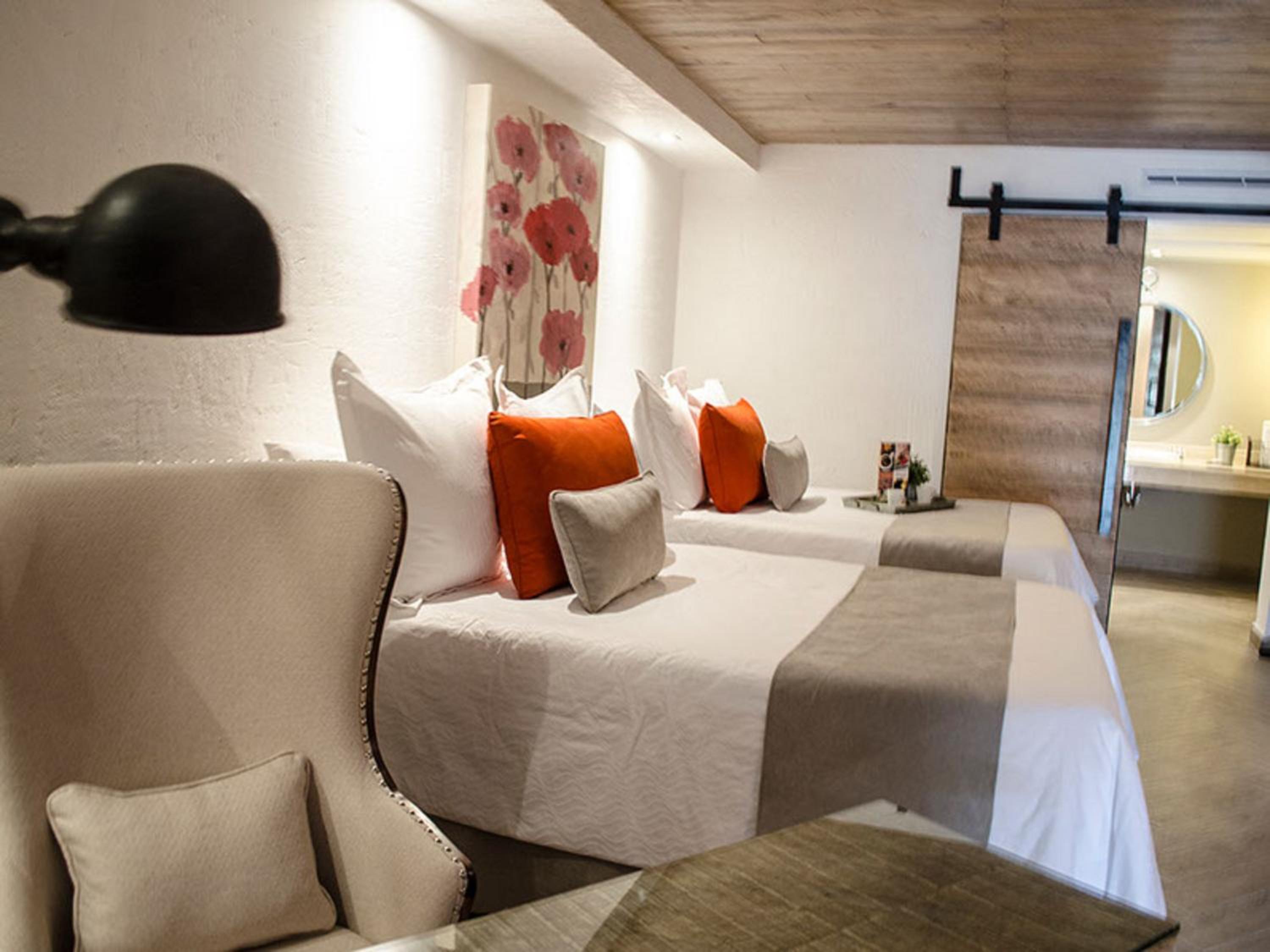 Deluxe Junior Suite - Photo 8