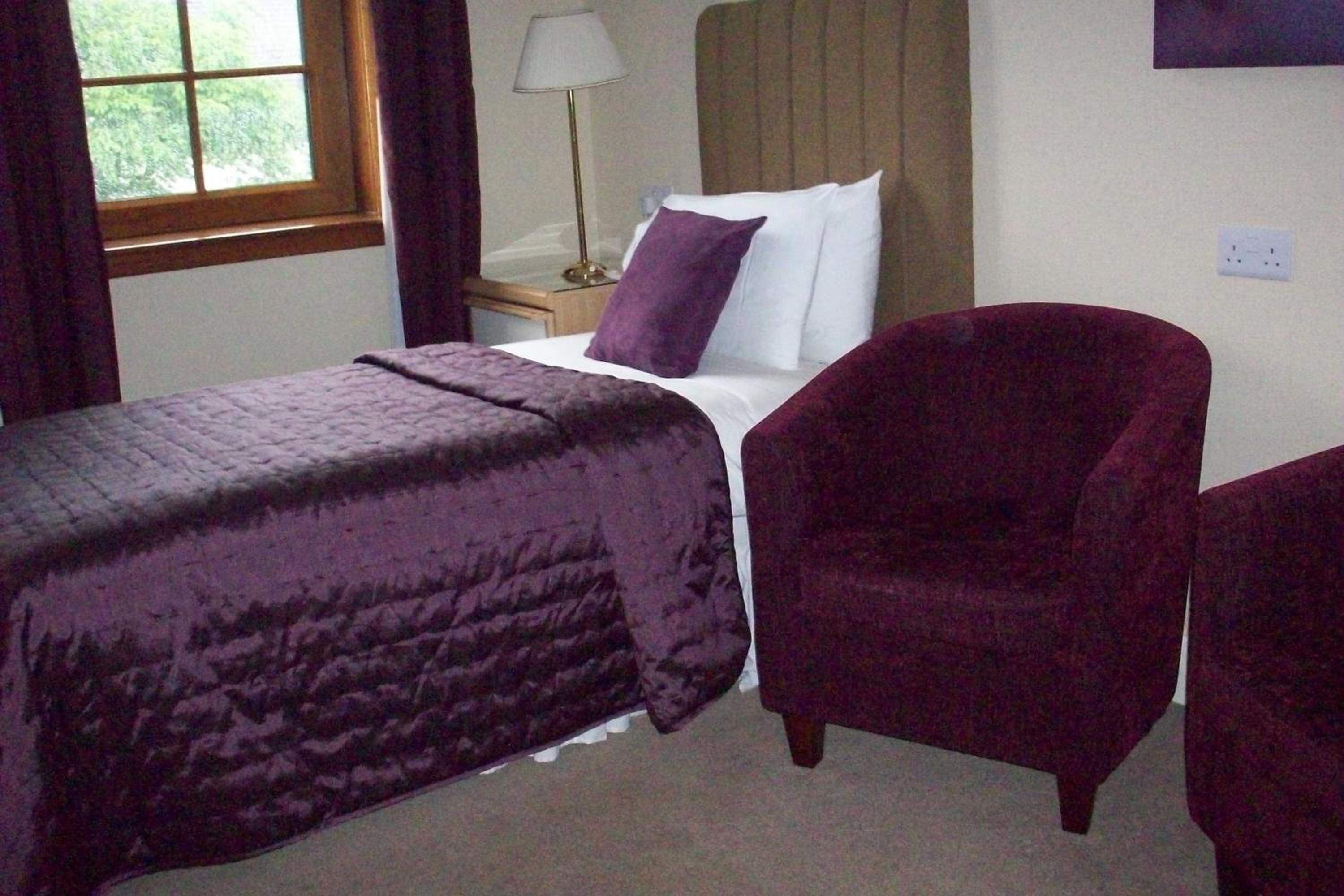 Family Room (2 Adults + 1 Child) photo 2