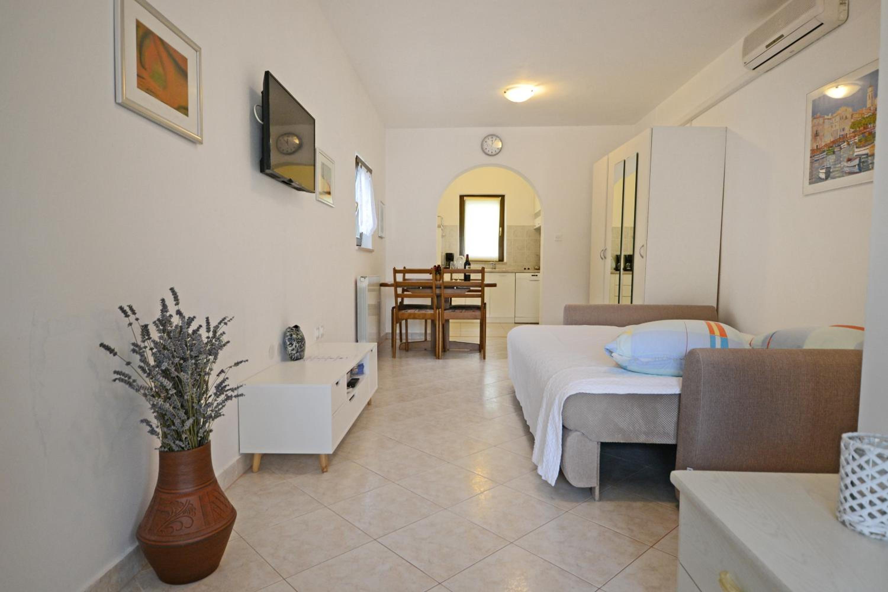 Apartment with Terrace photo 3
