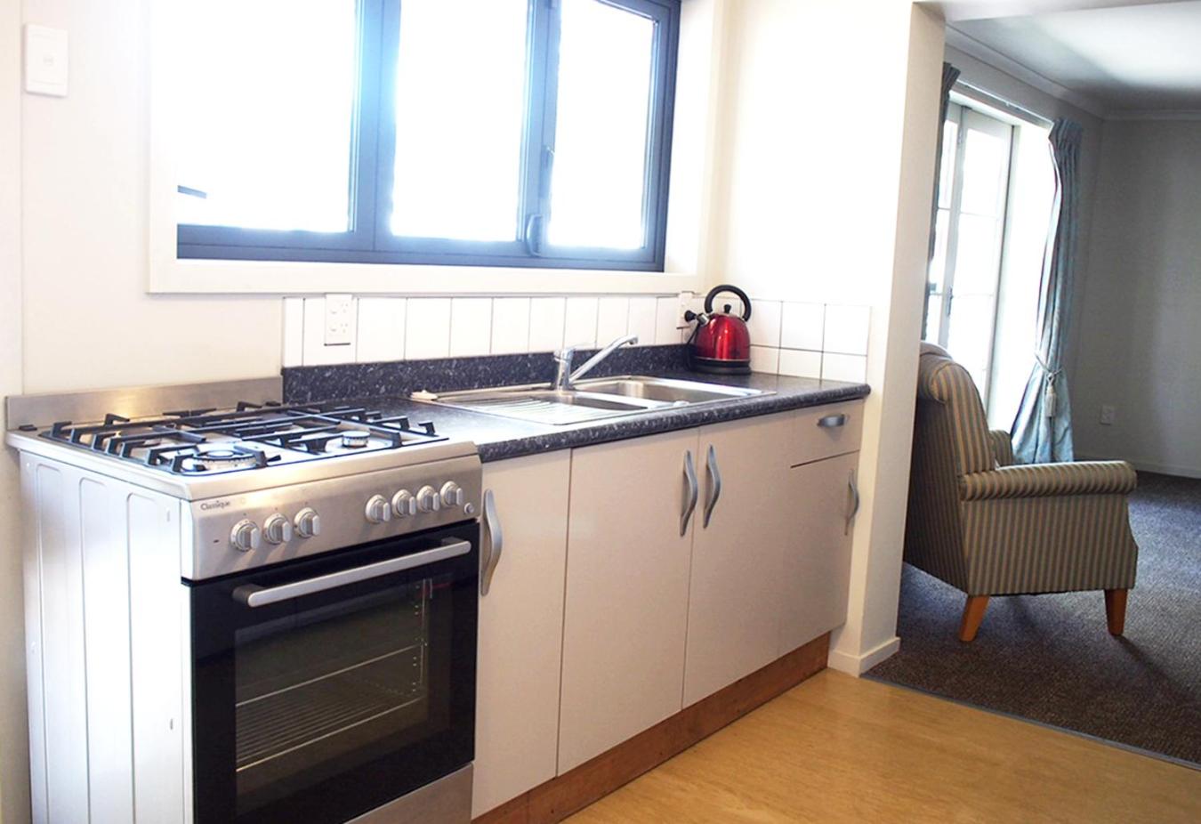 Three-Bedroom House - Photo 8