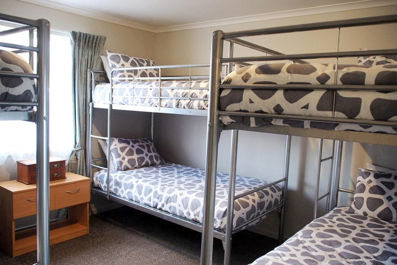 Three-Bedroom House - Photo 9