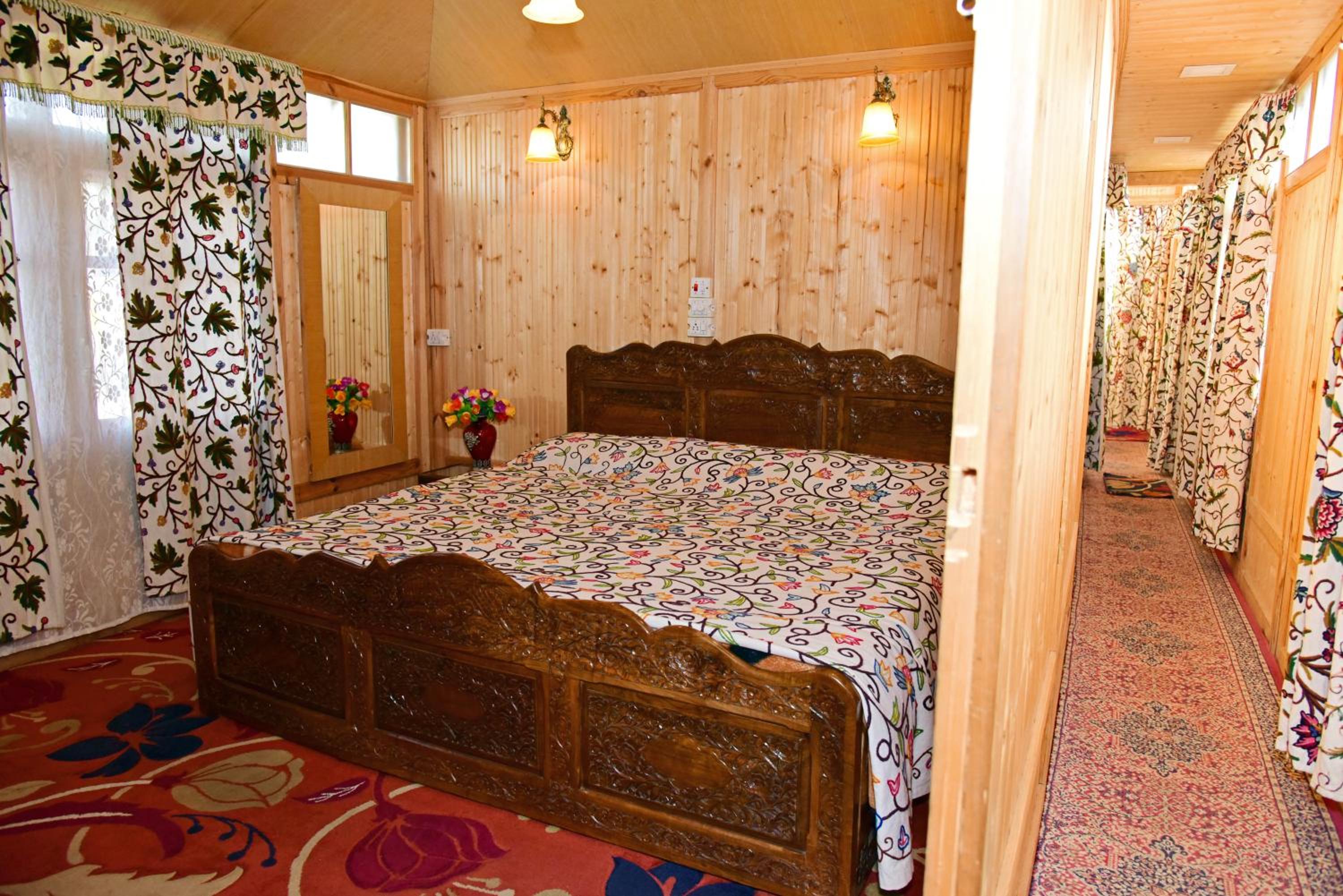 Deluxe Double Room - Photo 2