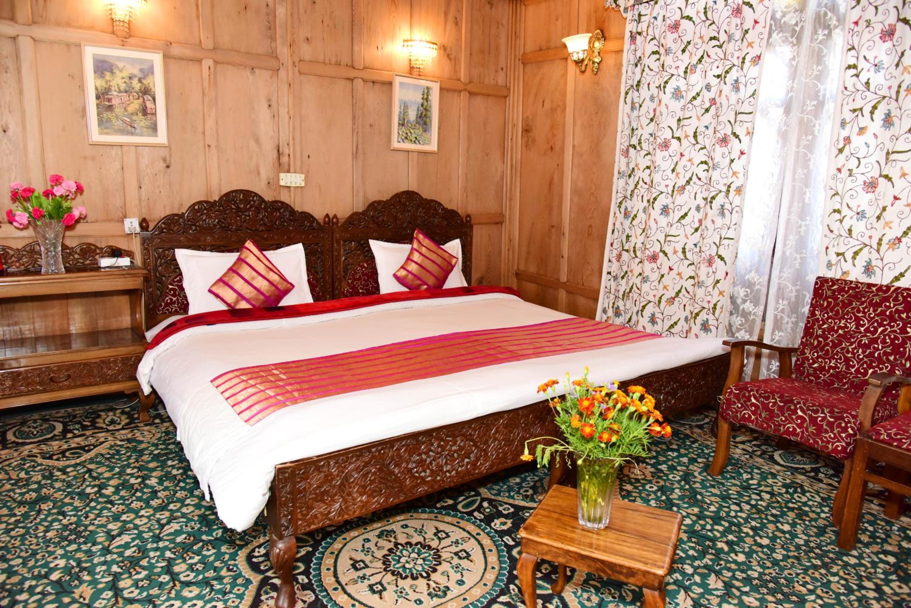 Super Deluxe Double Room photo 3