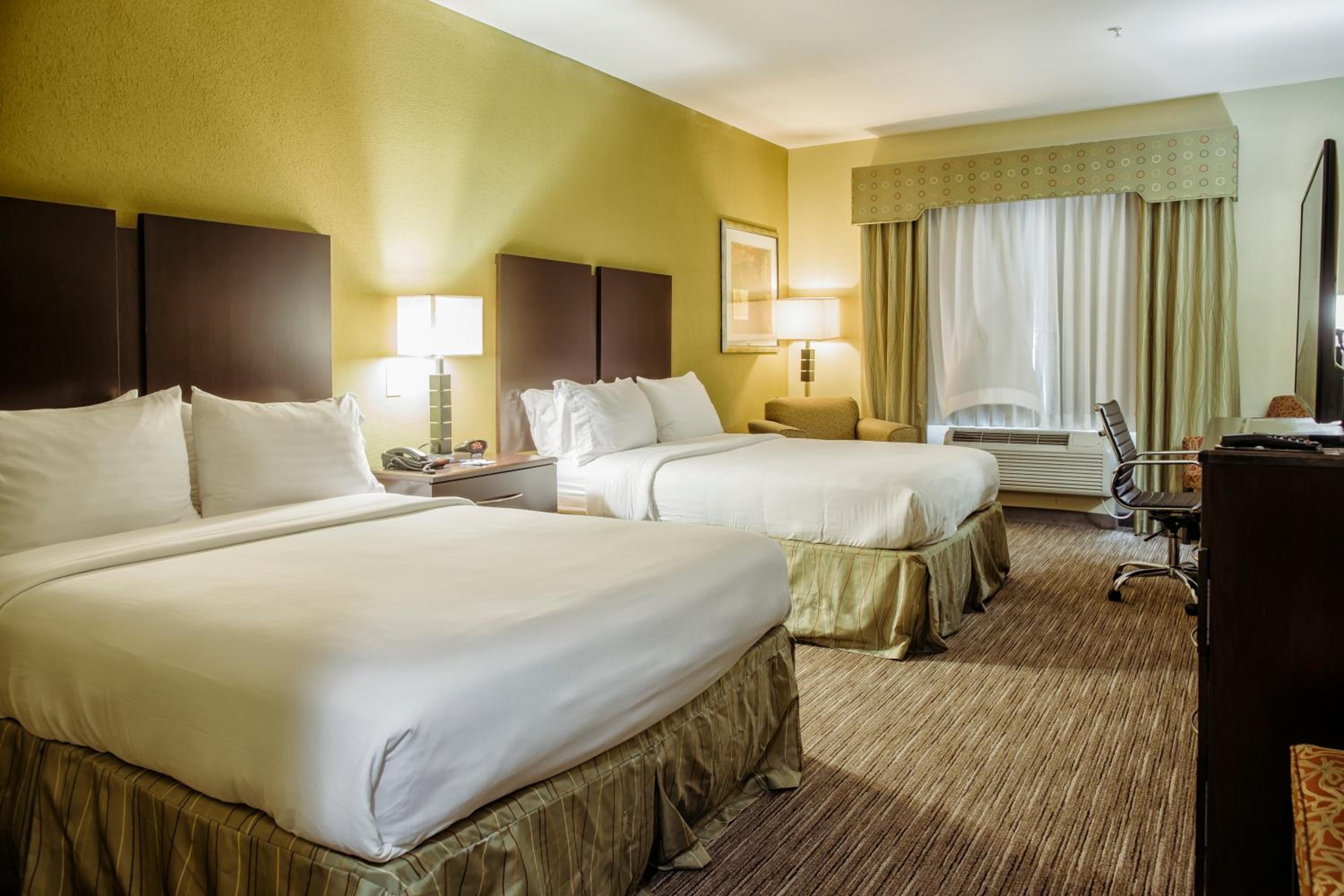 Queen Room with Two Queen Beds - Disability Access/Non-Smoking - Photo 1