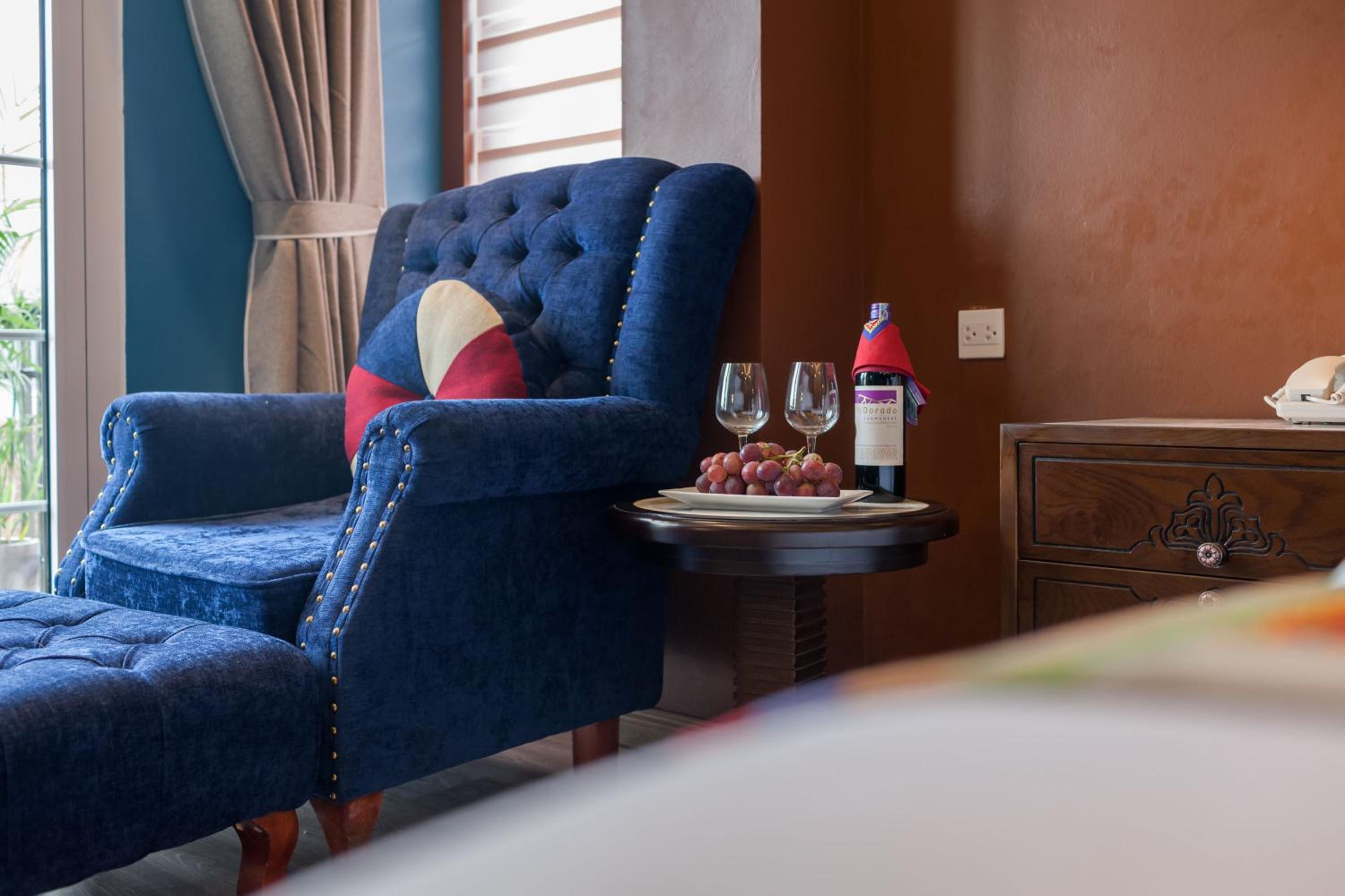 Junior Suite with City View and Church View photo 2