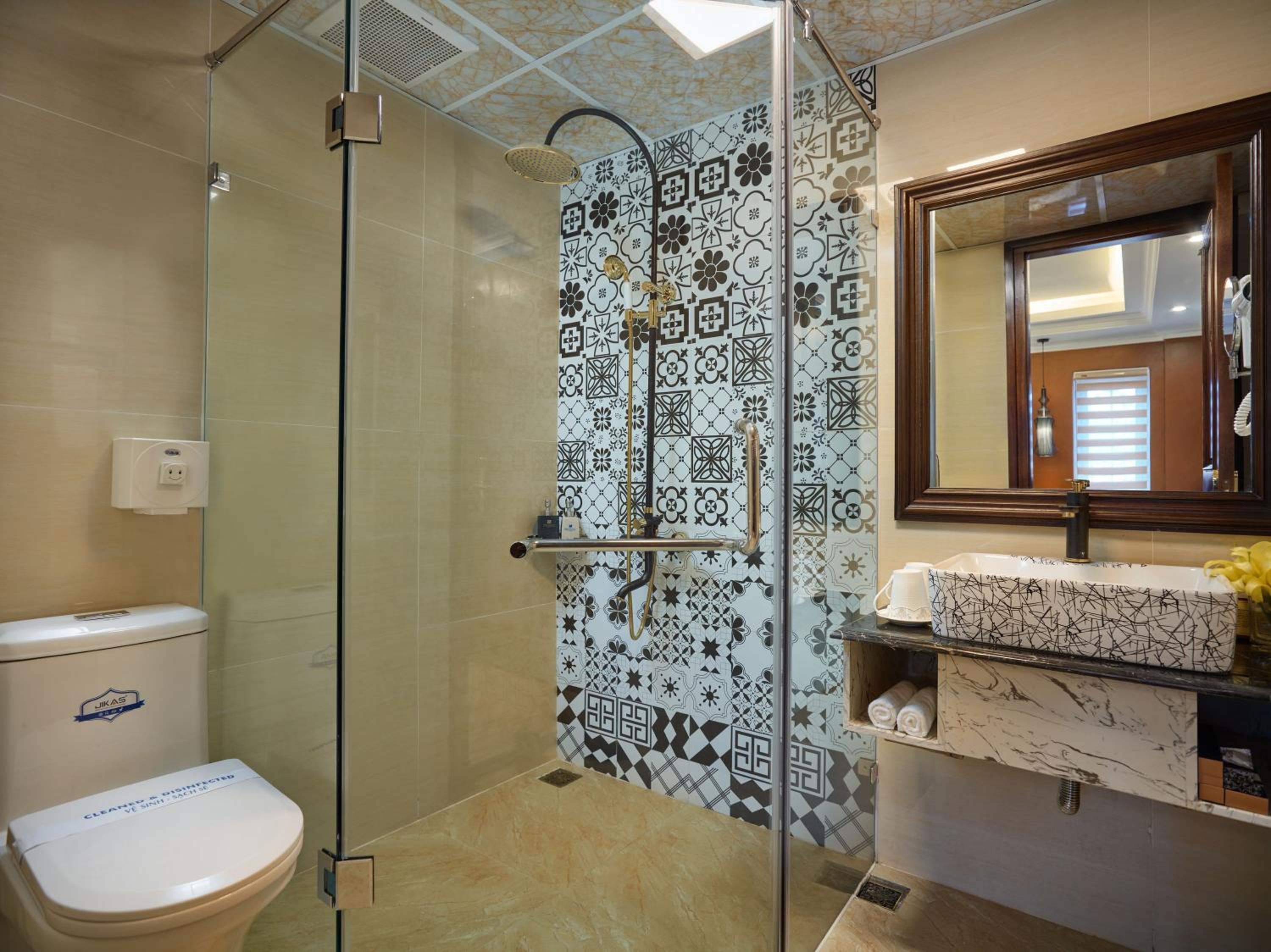 Deluxe Double Room with Balcony, photo 7