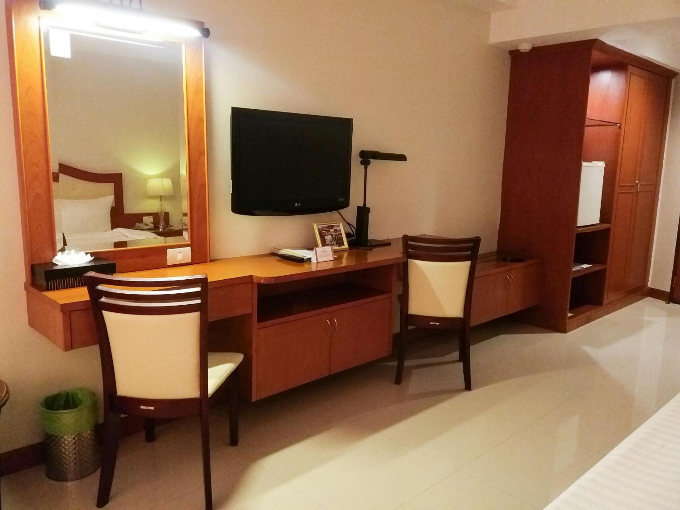 Superior King Room - Photo 3