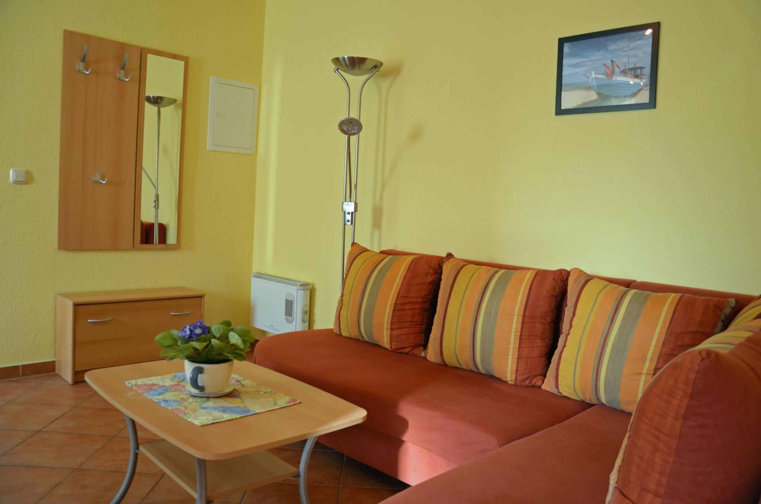 One-Bedroom Apartment with Terrace photo 1