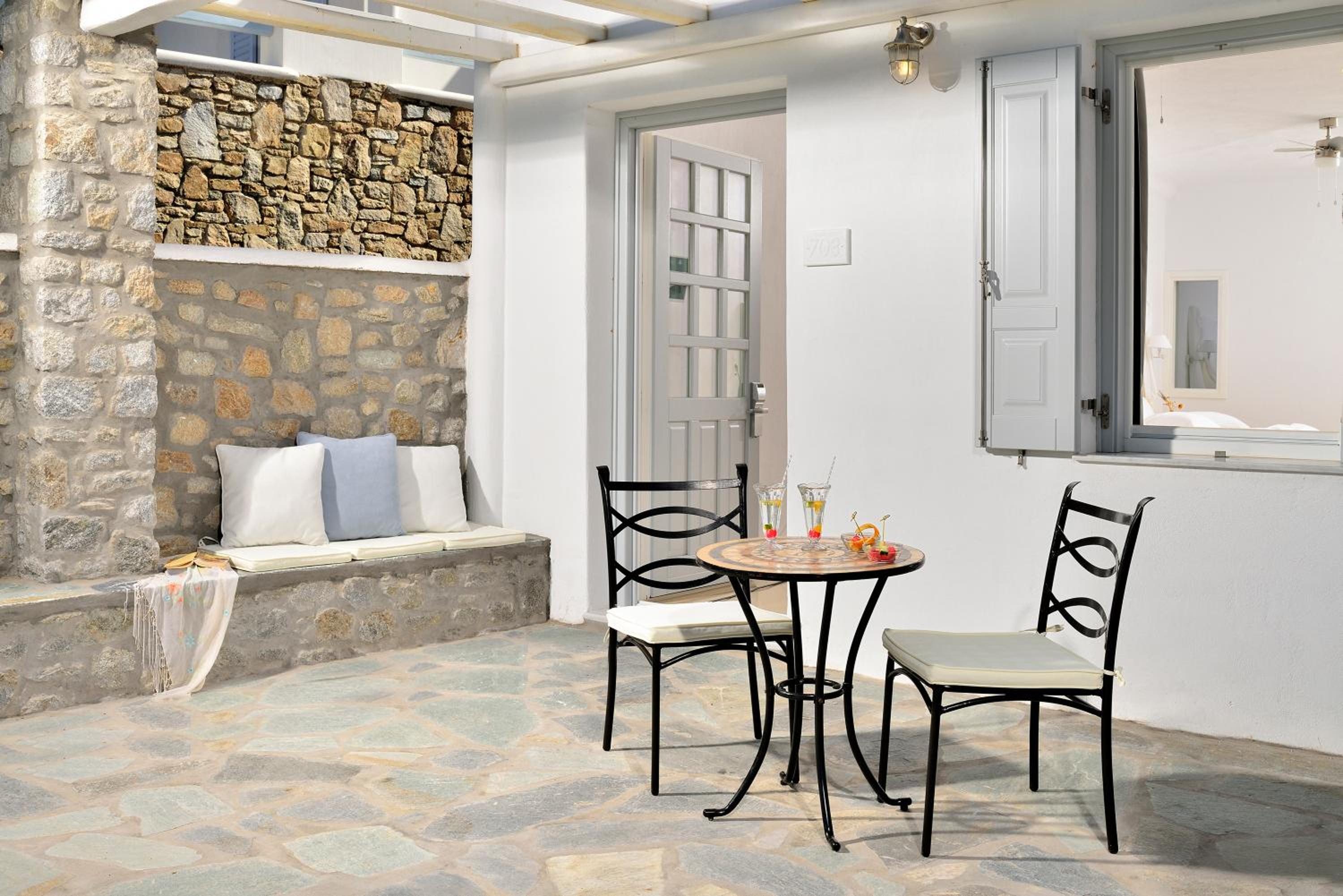 Superior Suite - Photo 16