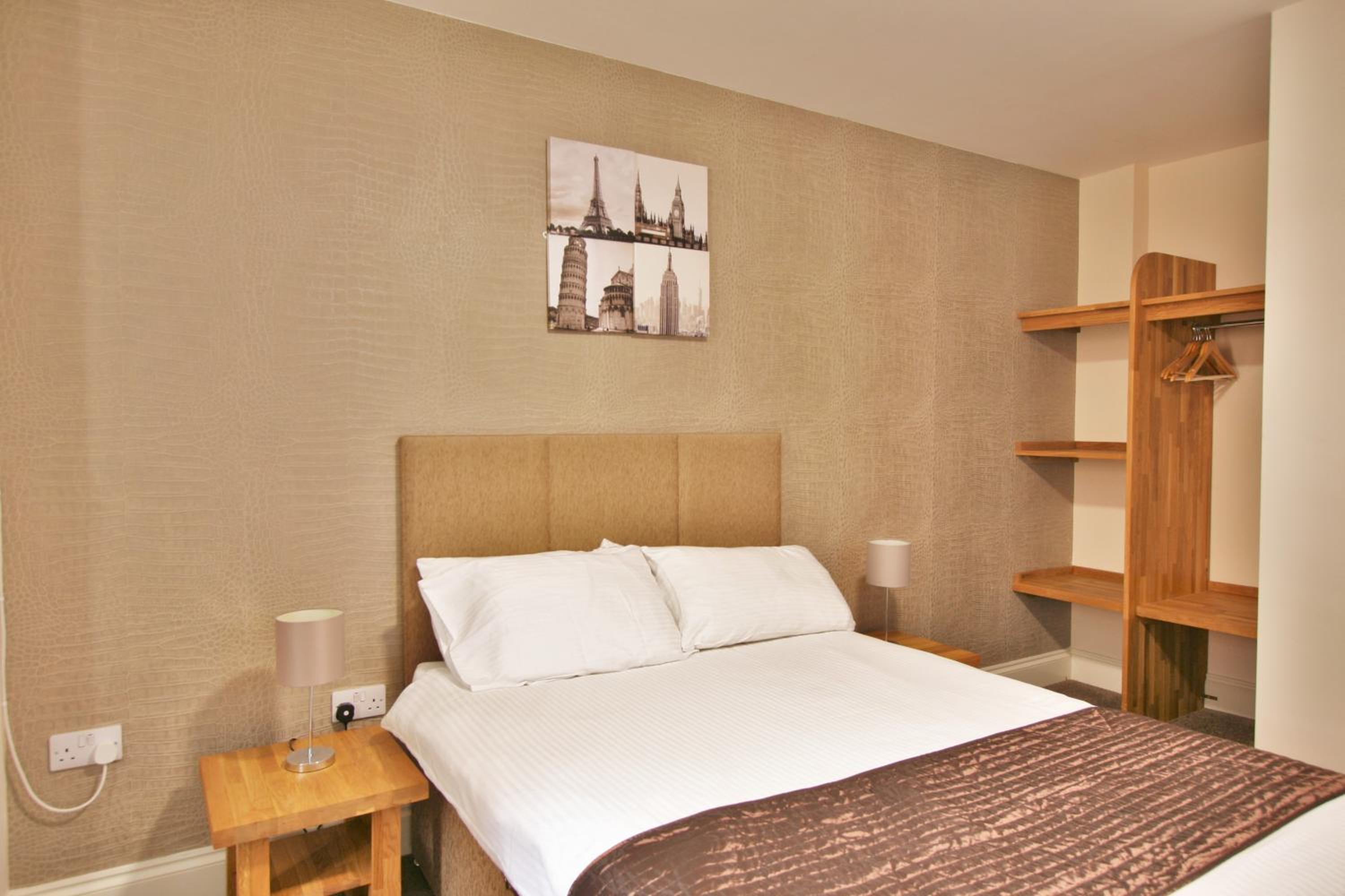Double Room - Photo 4