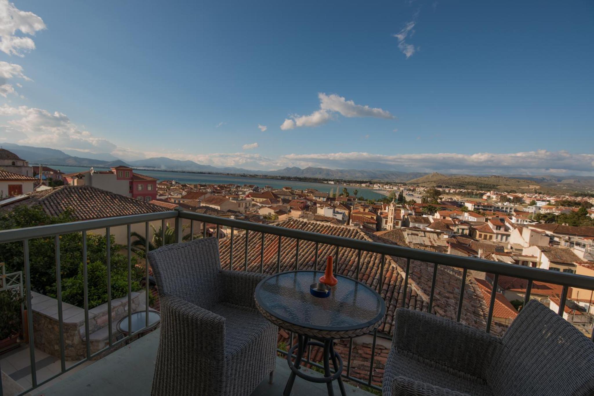 Deluxe Double Room with Sea View - Photo 6