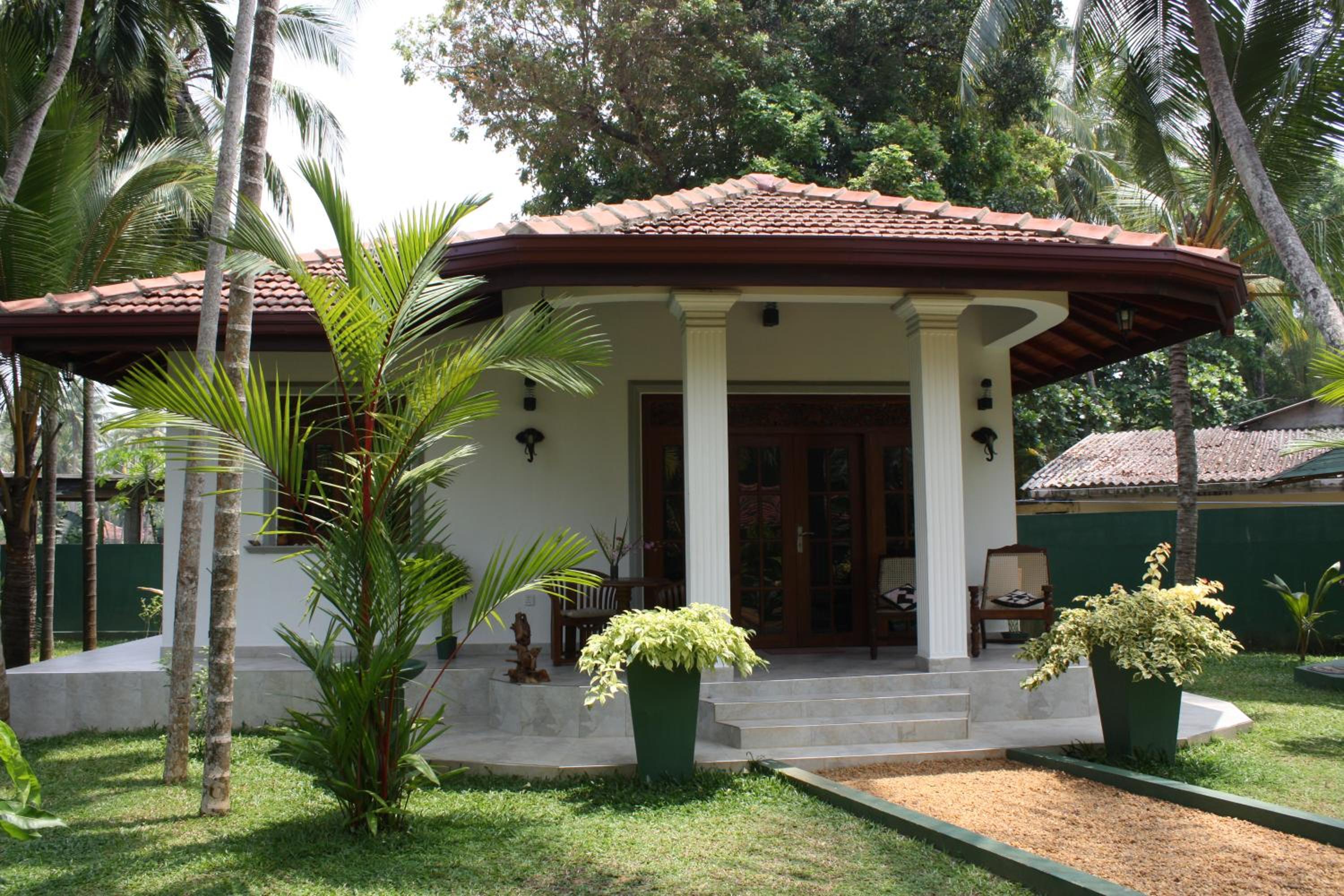 Deluxe Bungalow with Garden View photo 2
