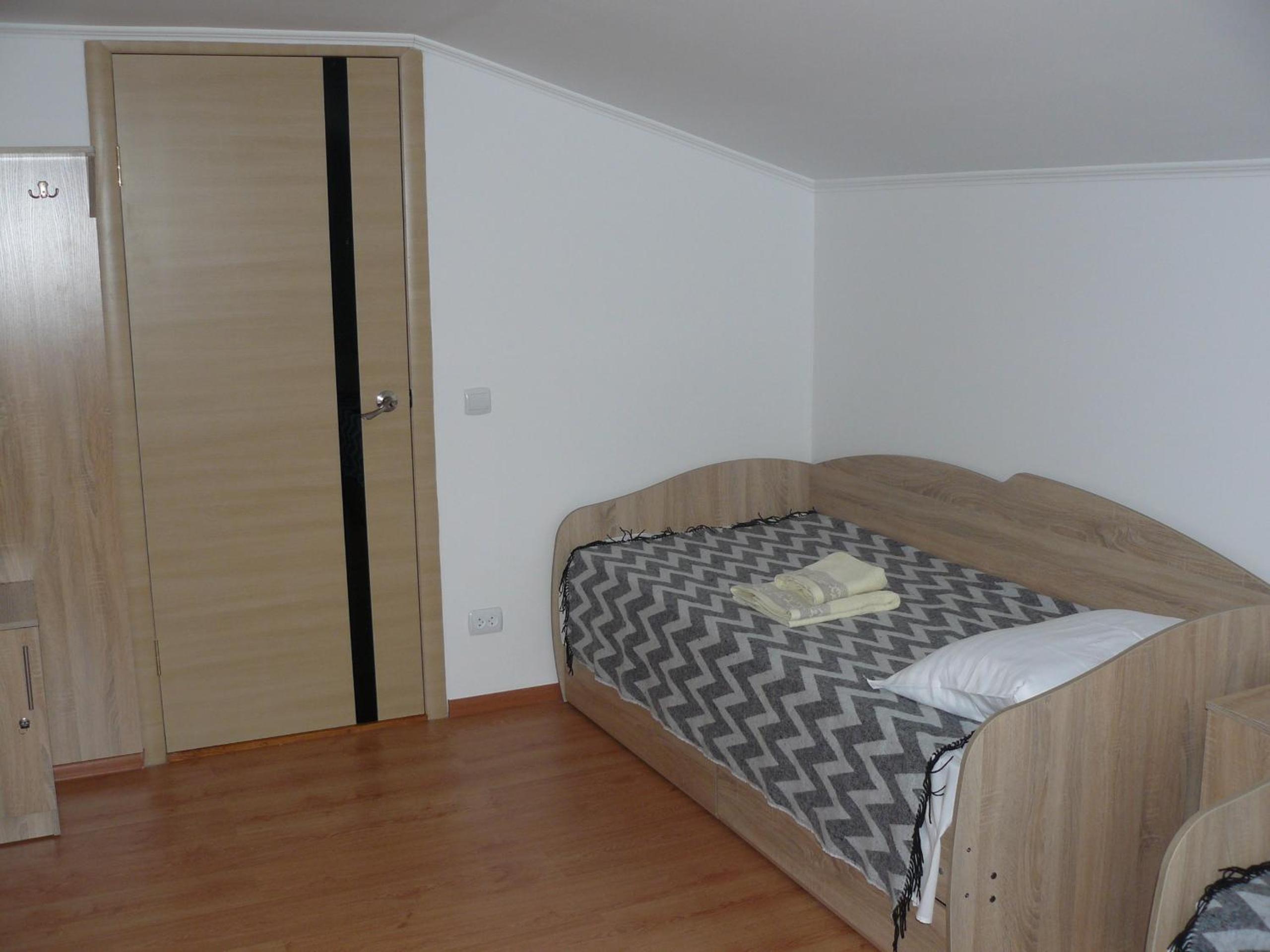 Single Bed in Dormitory Room photo 1