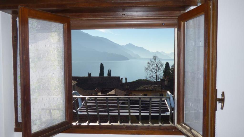 Apartment with Lake View
