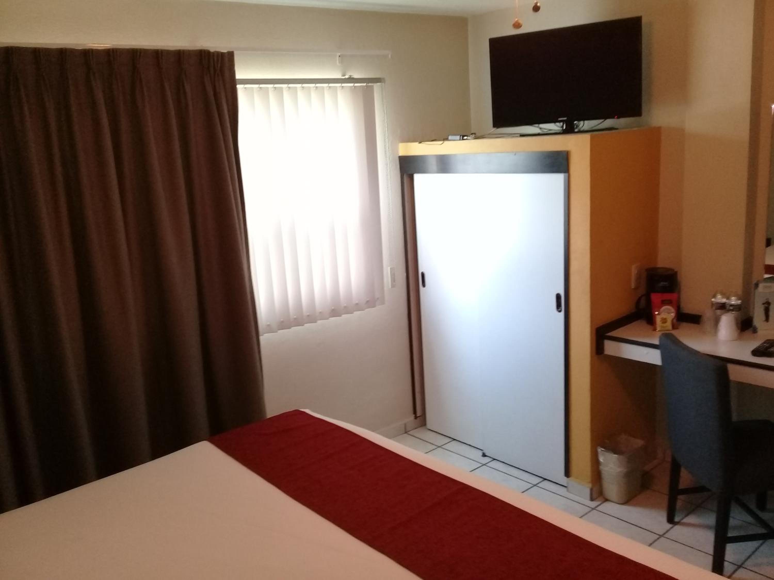 Double Room - Non-Smoking 
