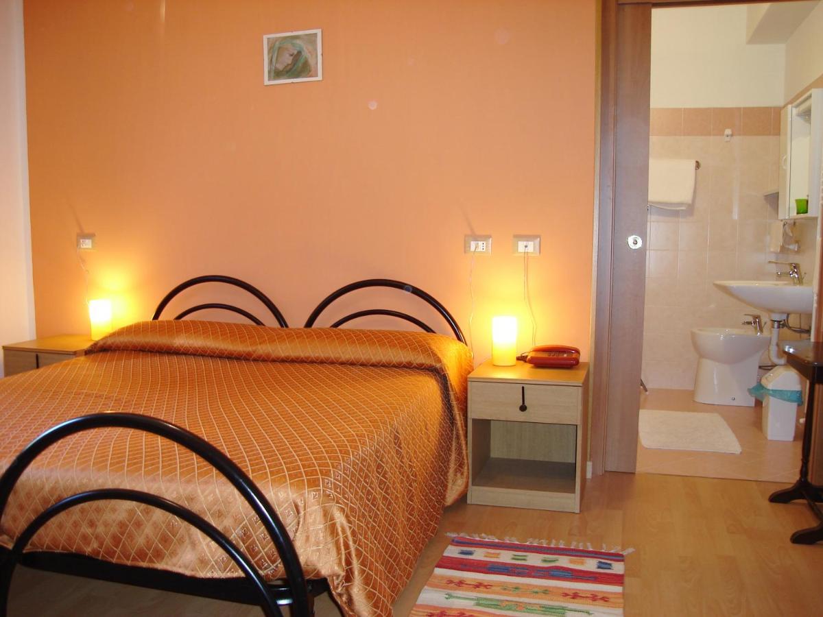 Twin Room photo 1