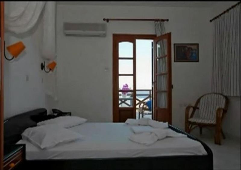 Double or Twin Room photo 3