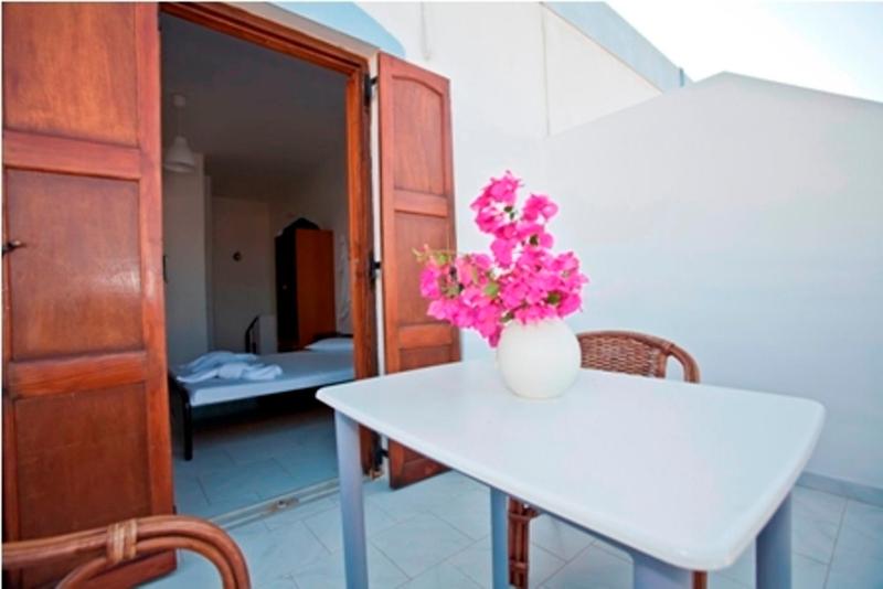 Studio with Sea View (2 Adults) - Photo 2