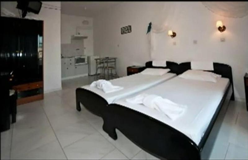 Studio with Sea View (2 Adults) - Photo 1