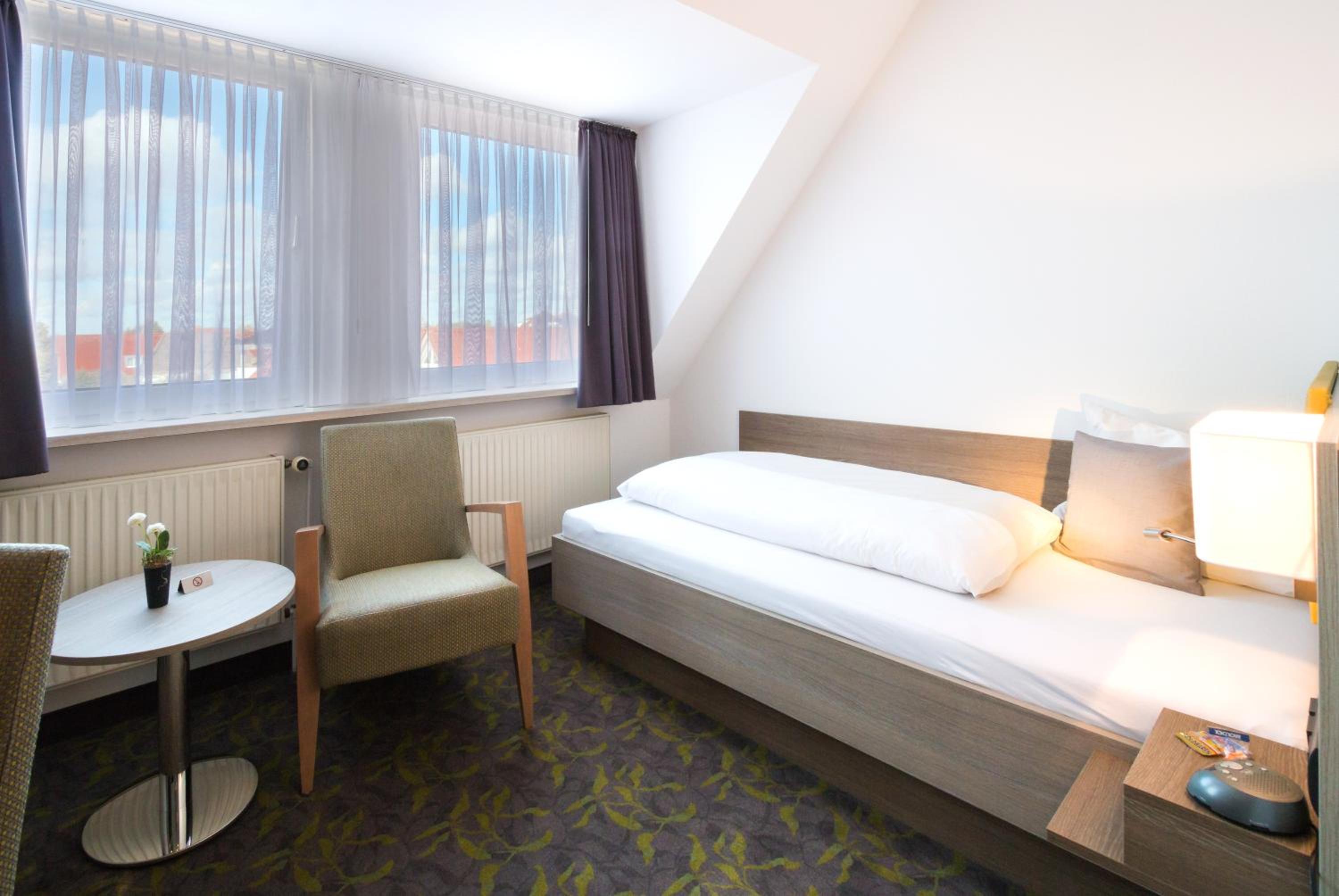 Single Room photo 3