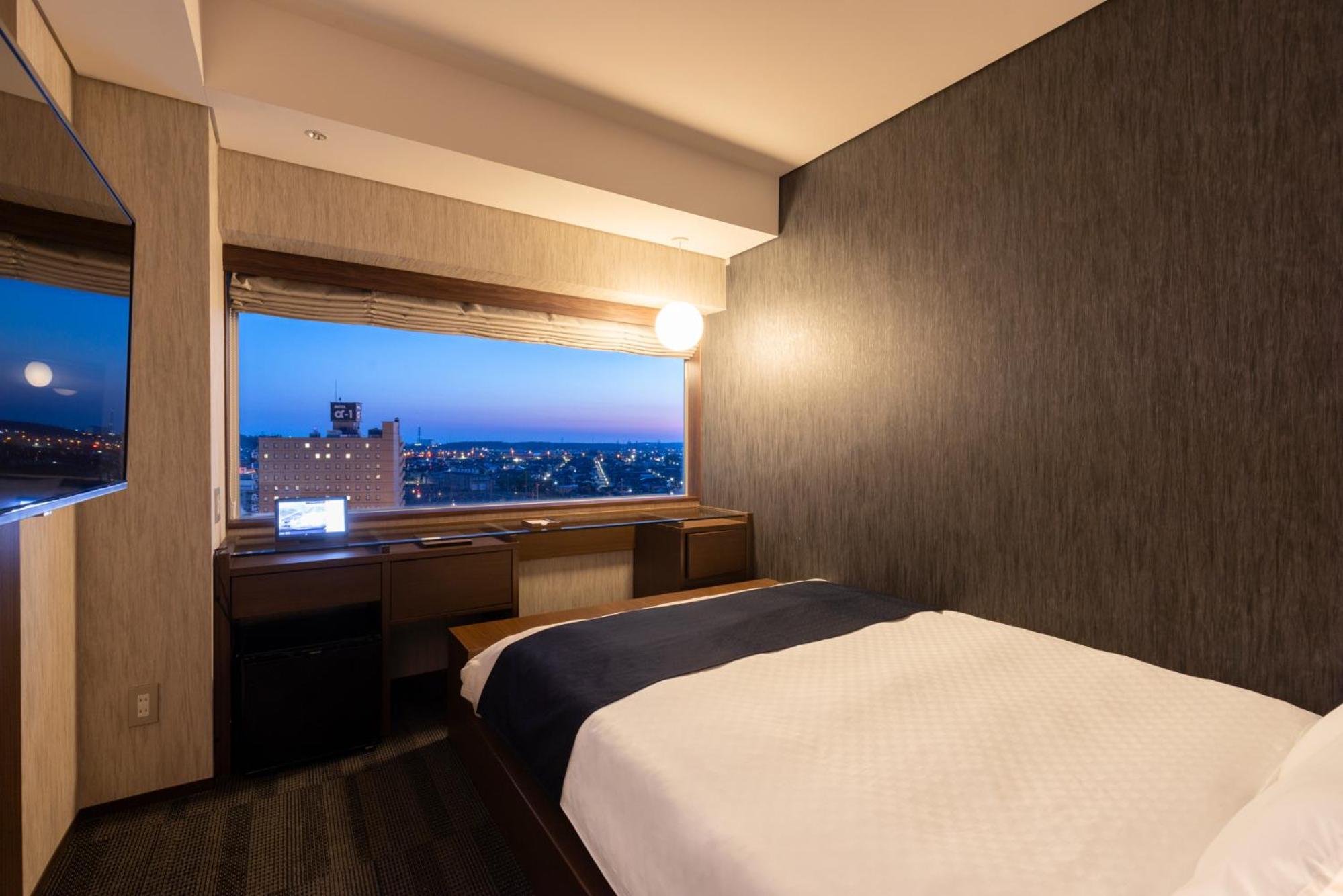 Double Room-3or4th Floor - Non-Smoking