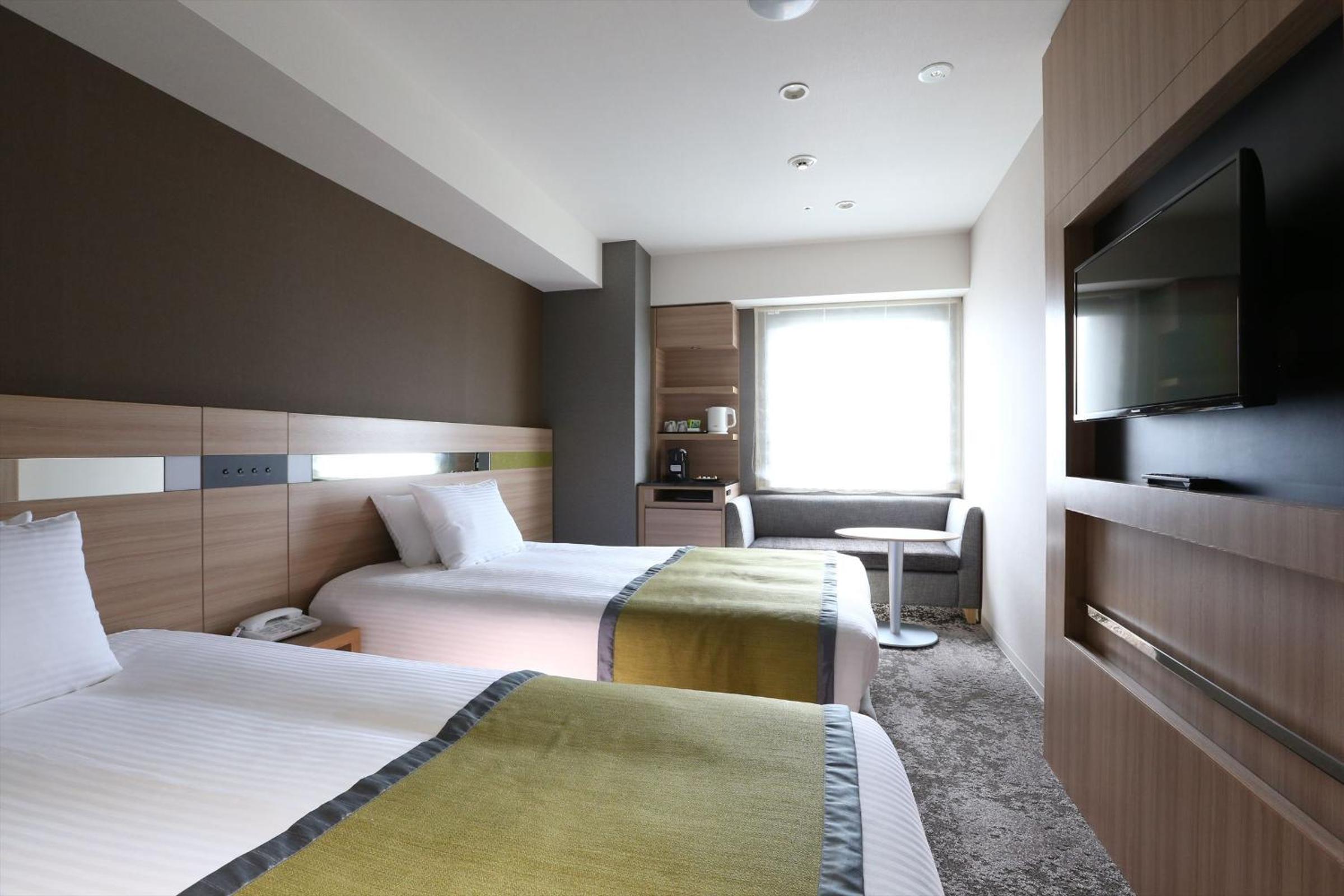 Twin Room - Non-Smoking photo 1