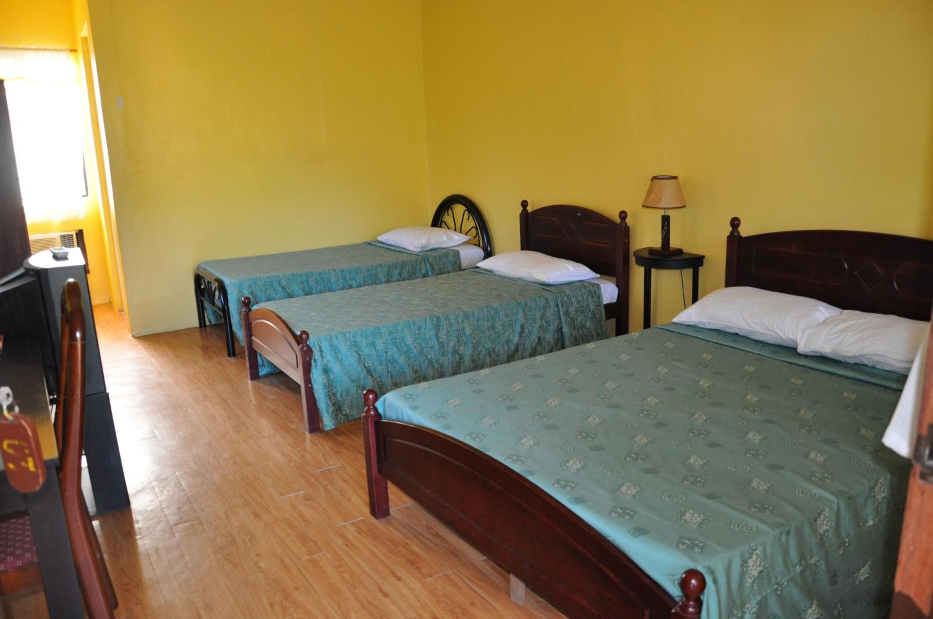 Deluxe Quadruple Room photo 2