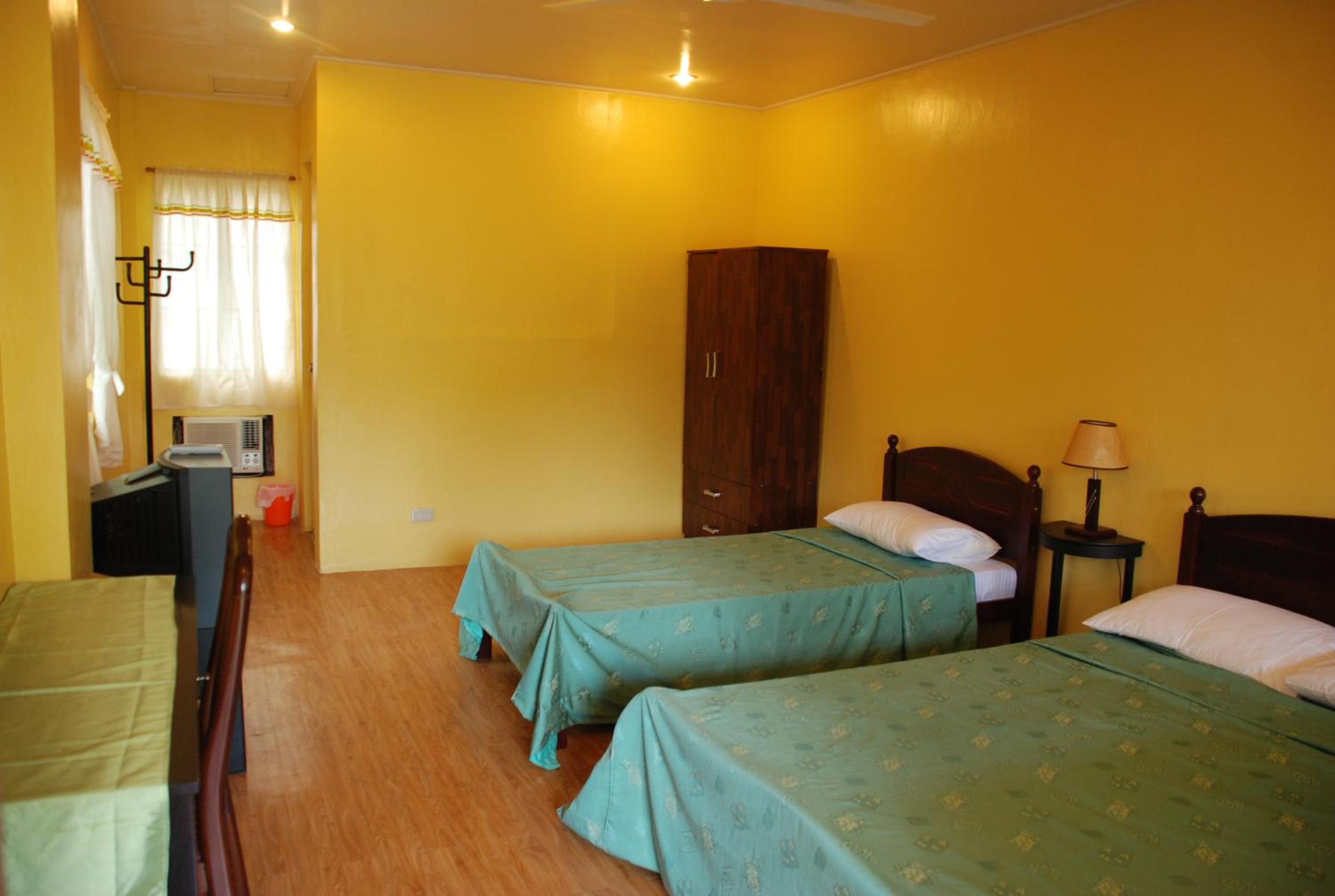 Deluxe Quadruple Room photo 3