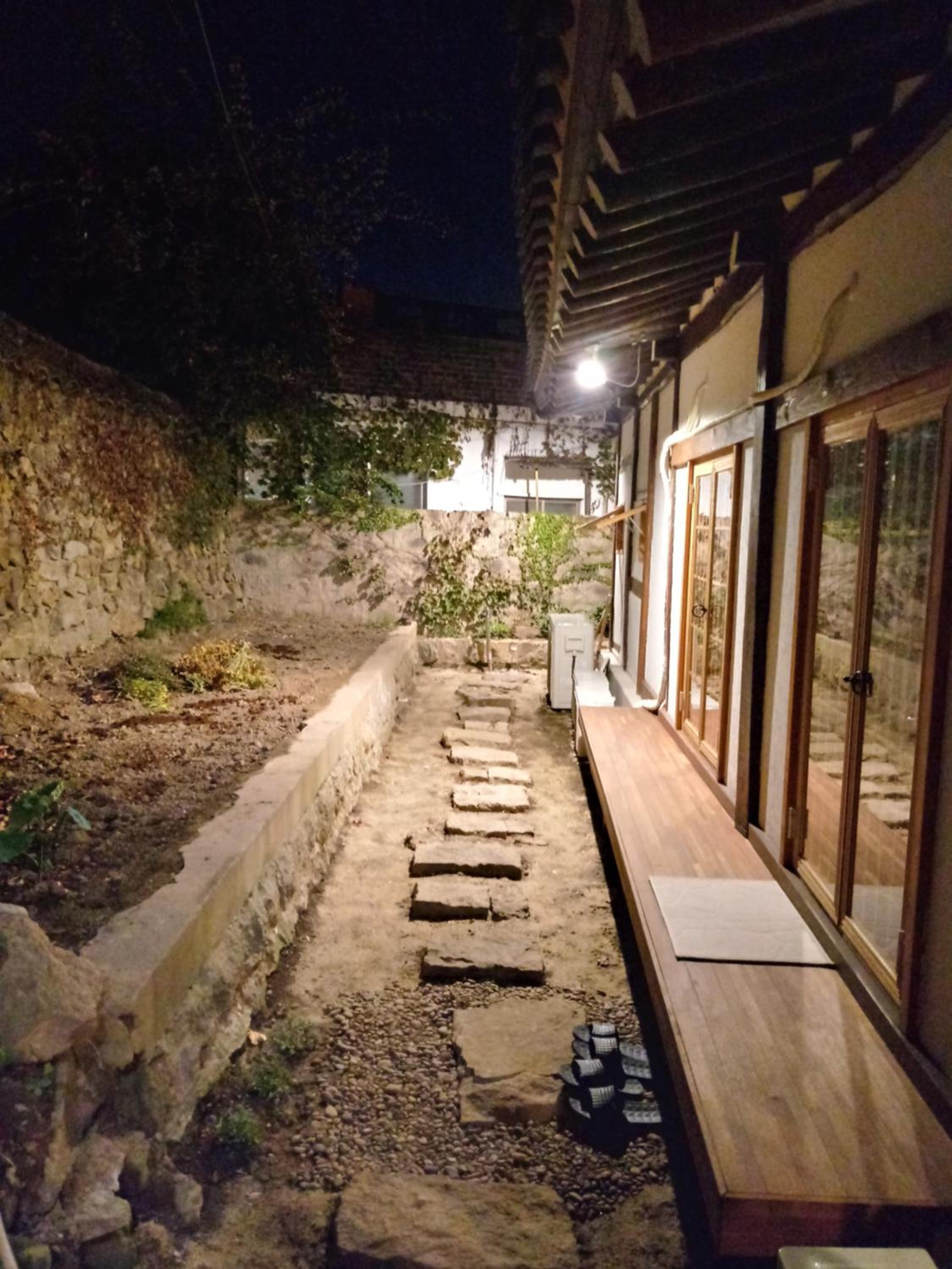 Double Room - Photo 7