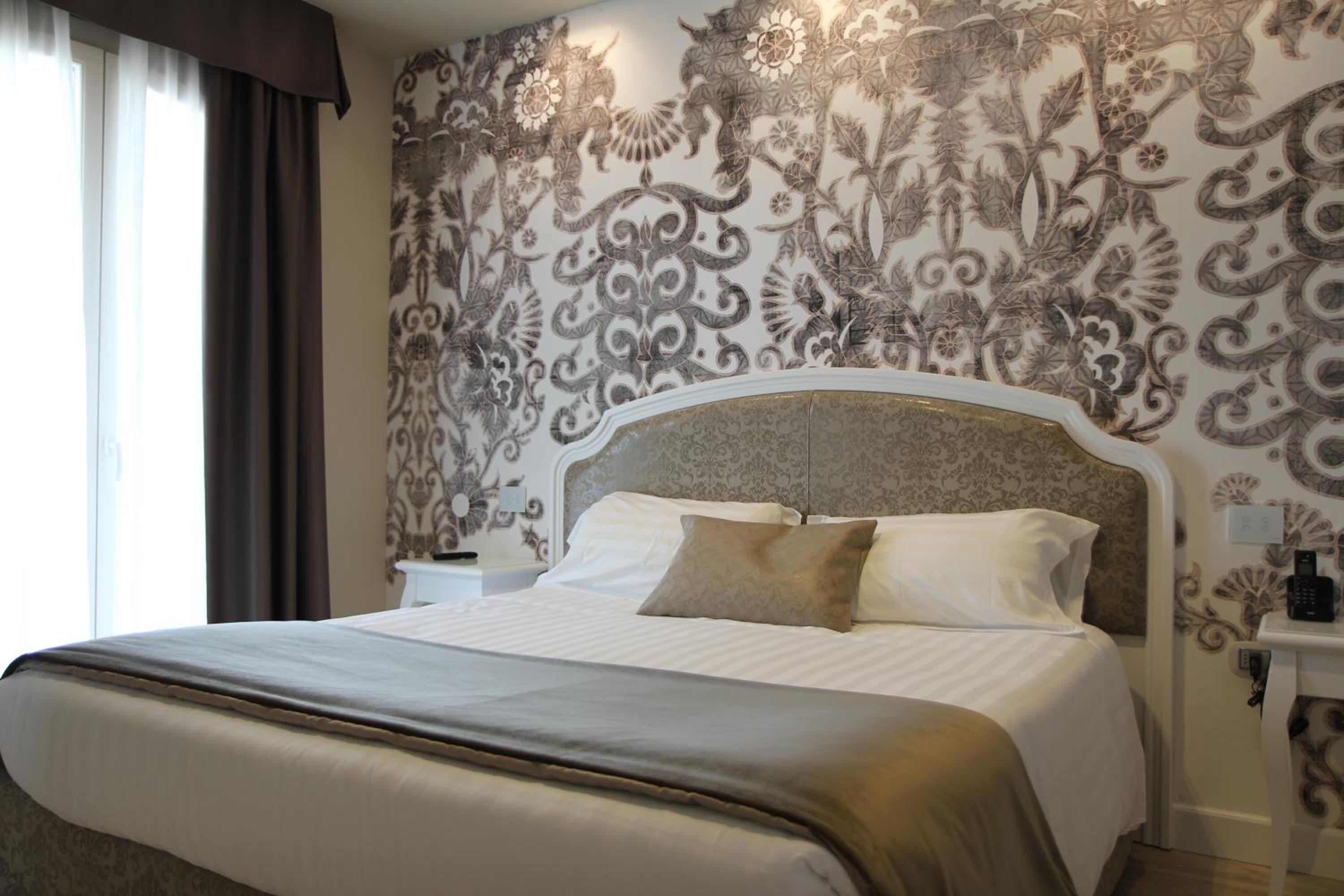 Suite photo 1
