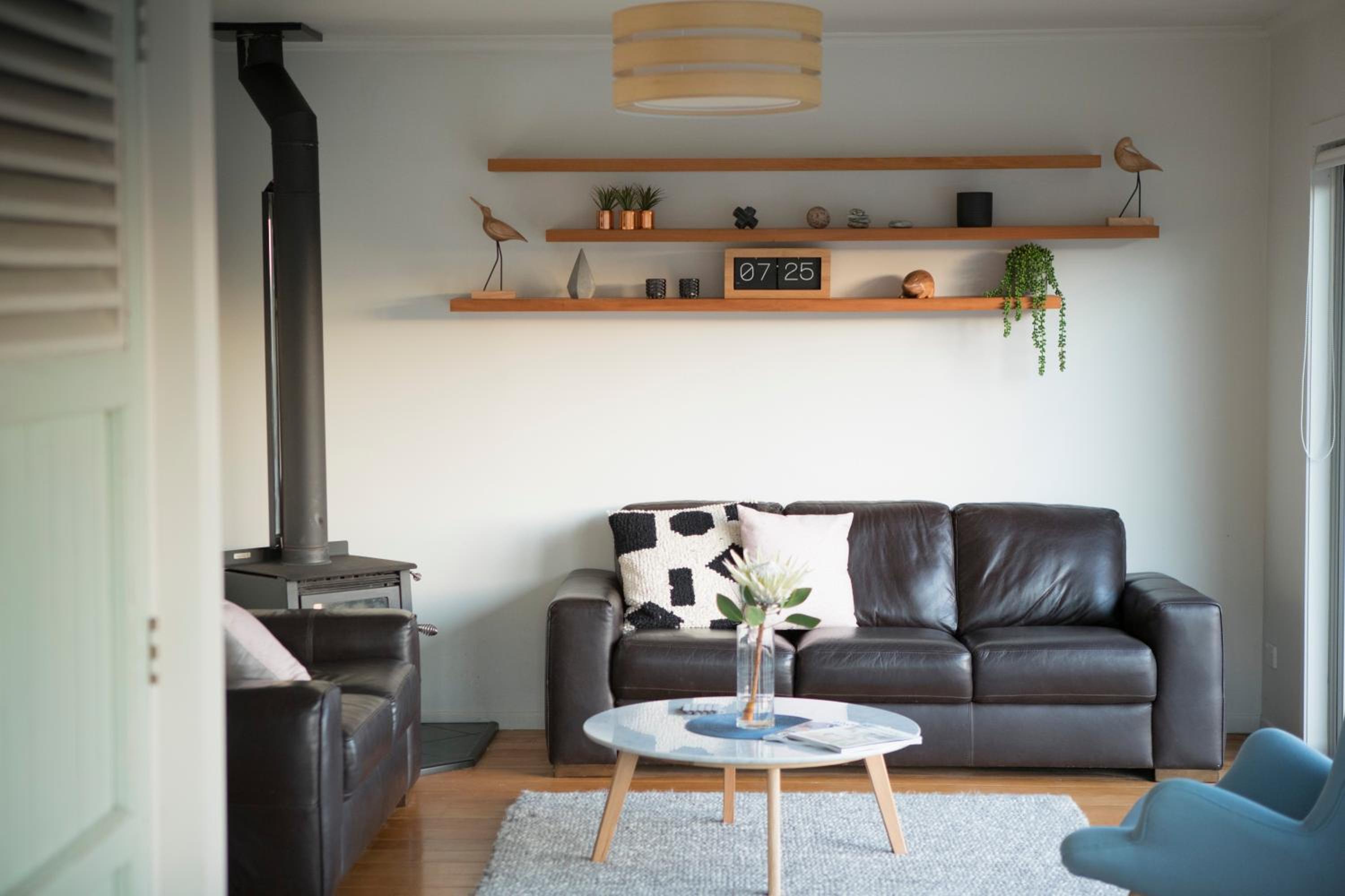 Three-Bedroom House photo 3