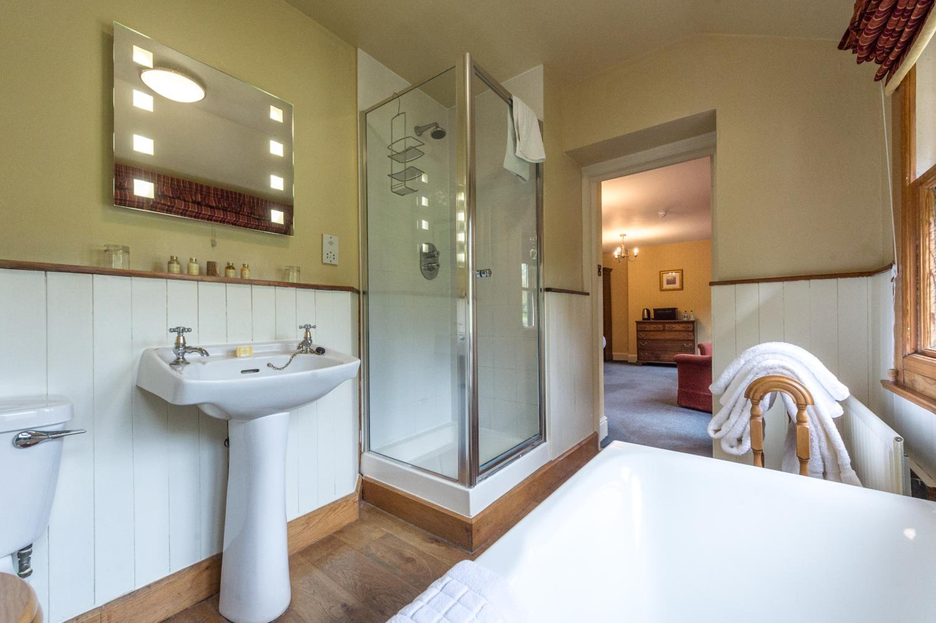 Standard Room with Country View - Photo 3