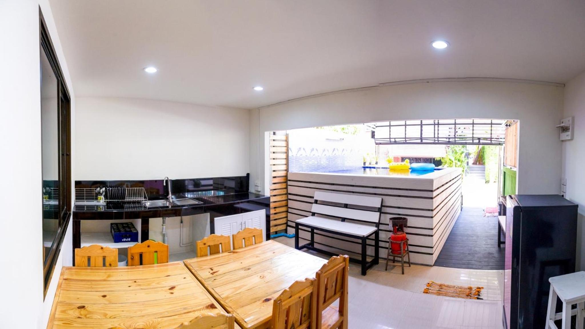 Two-Bedroom Townhouse - Photo 5