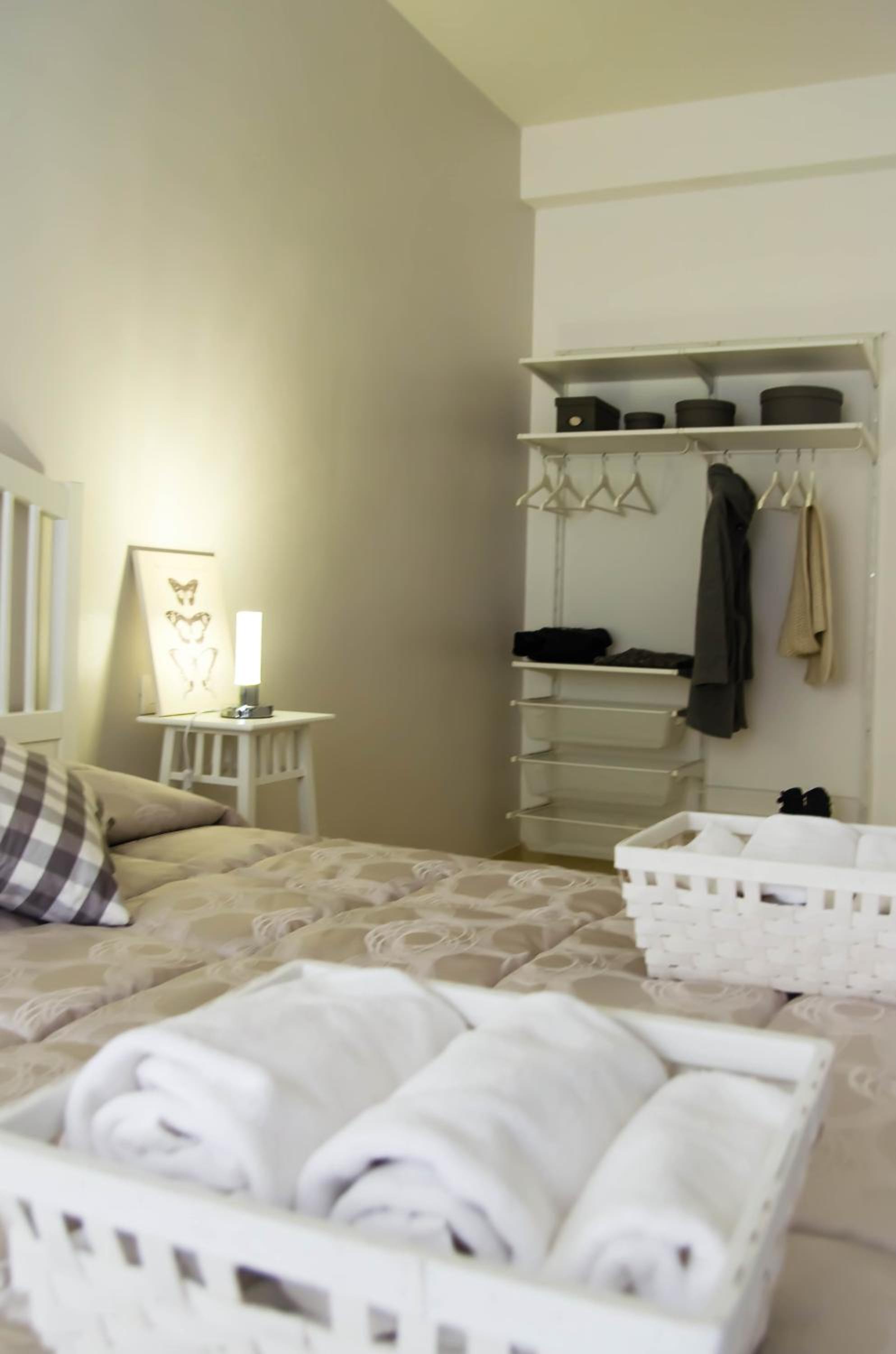 Economy Triple Room with Shared Bathroom photo 3