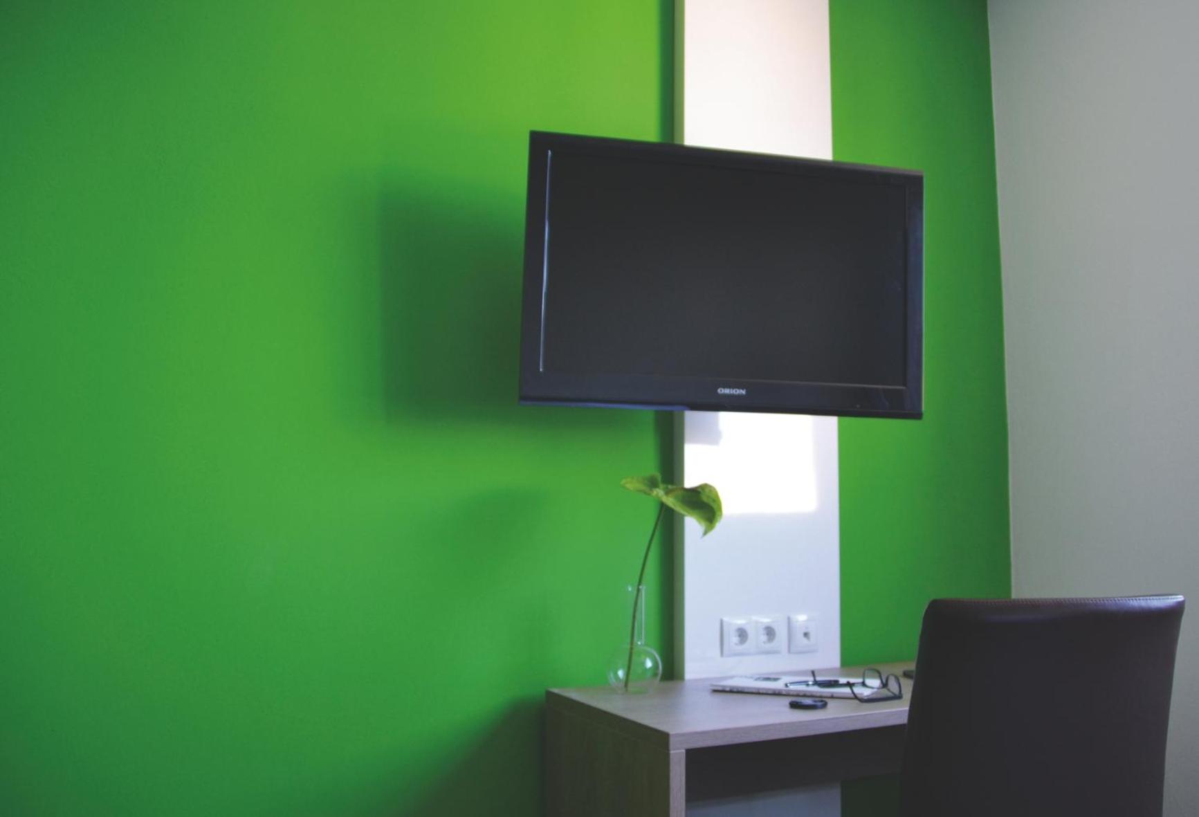 Double Room - Photo 5