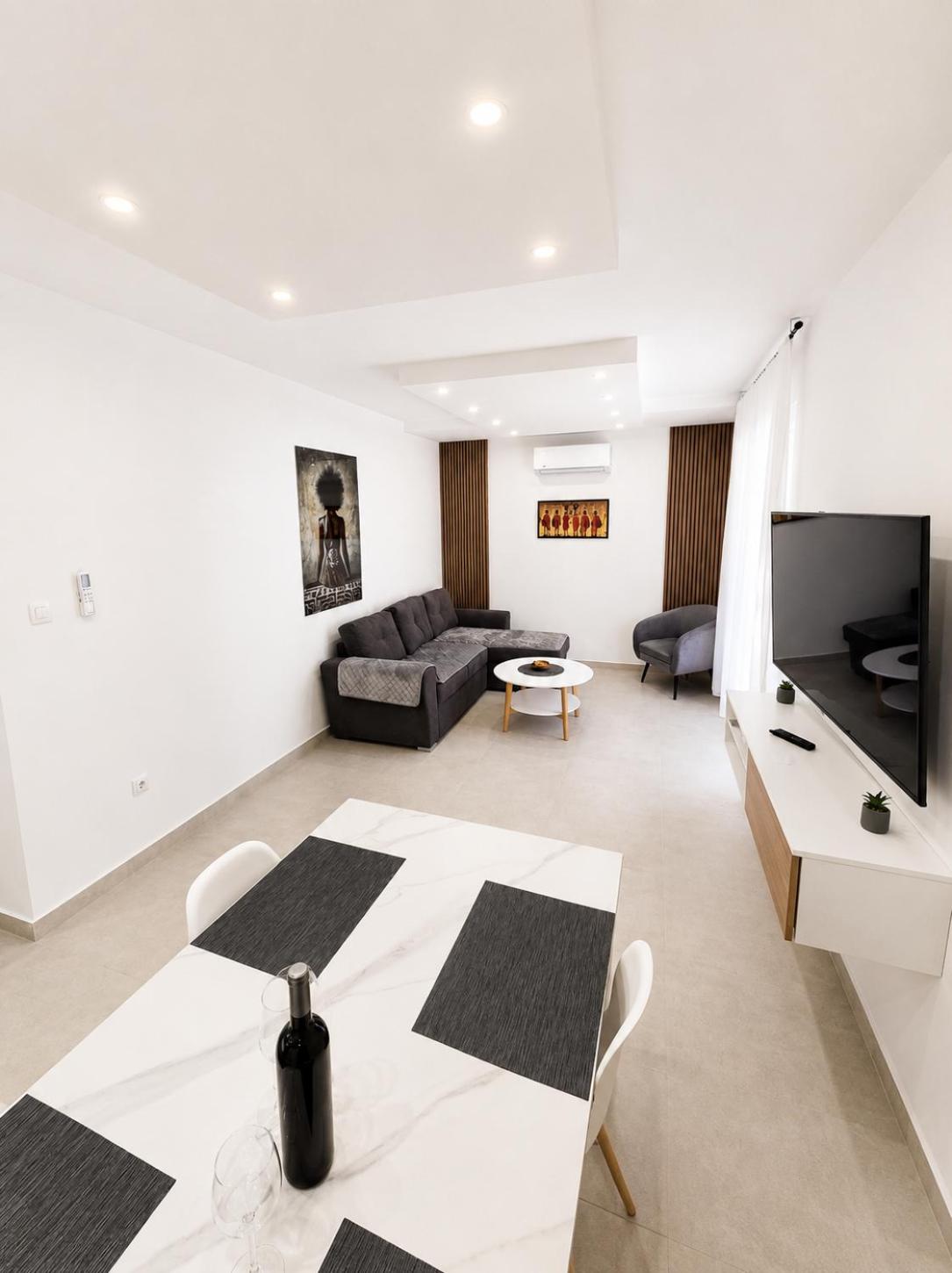 One-Bedroom Apartment with Garden View