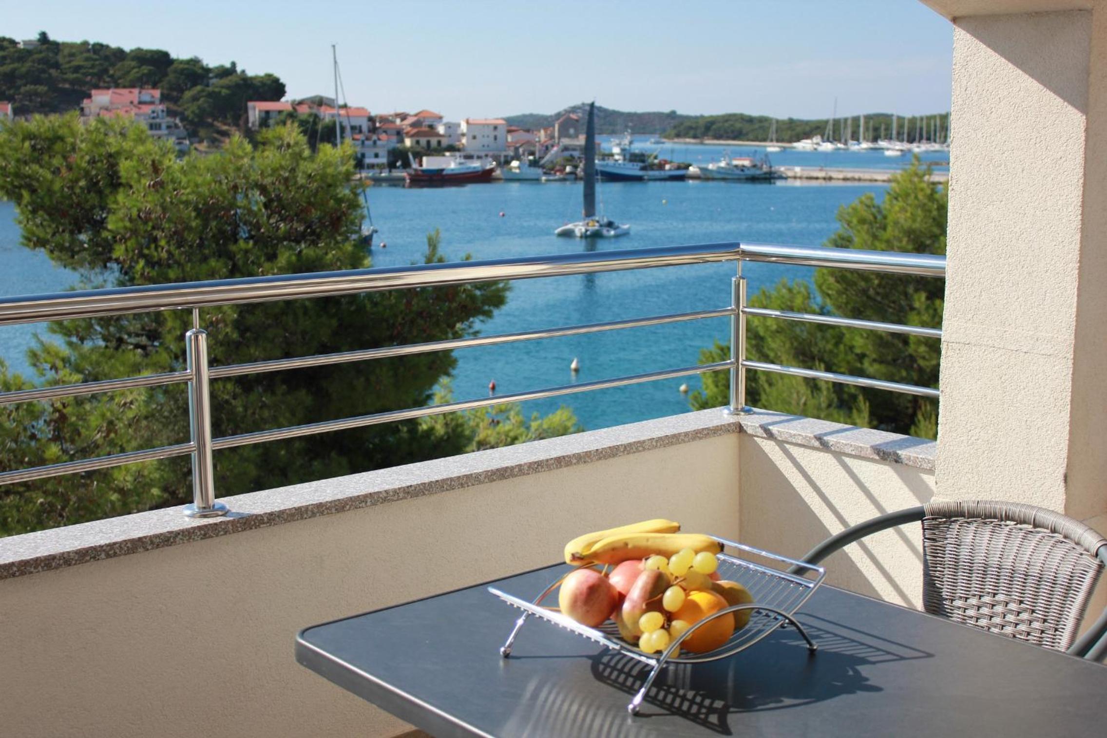 Apartment with Sea View photo 2