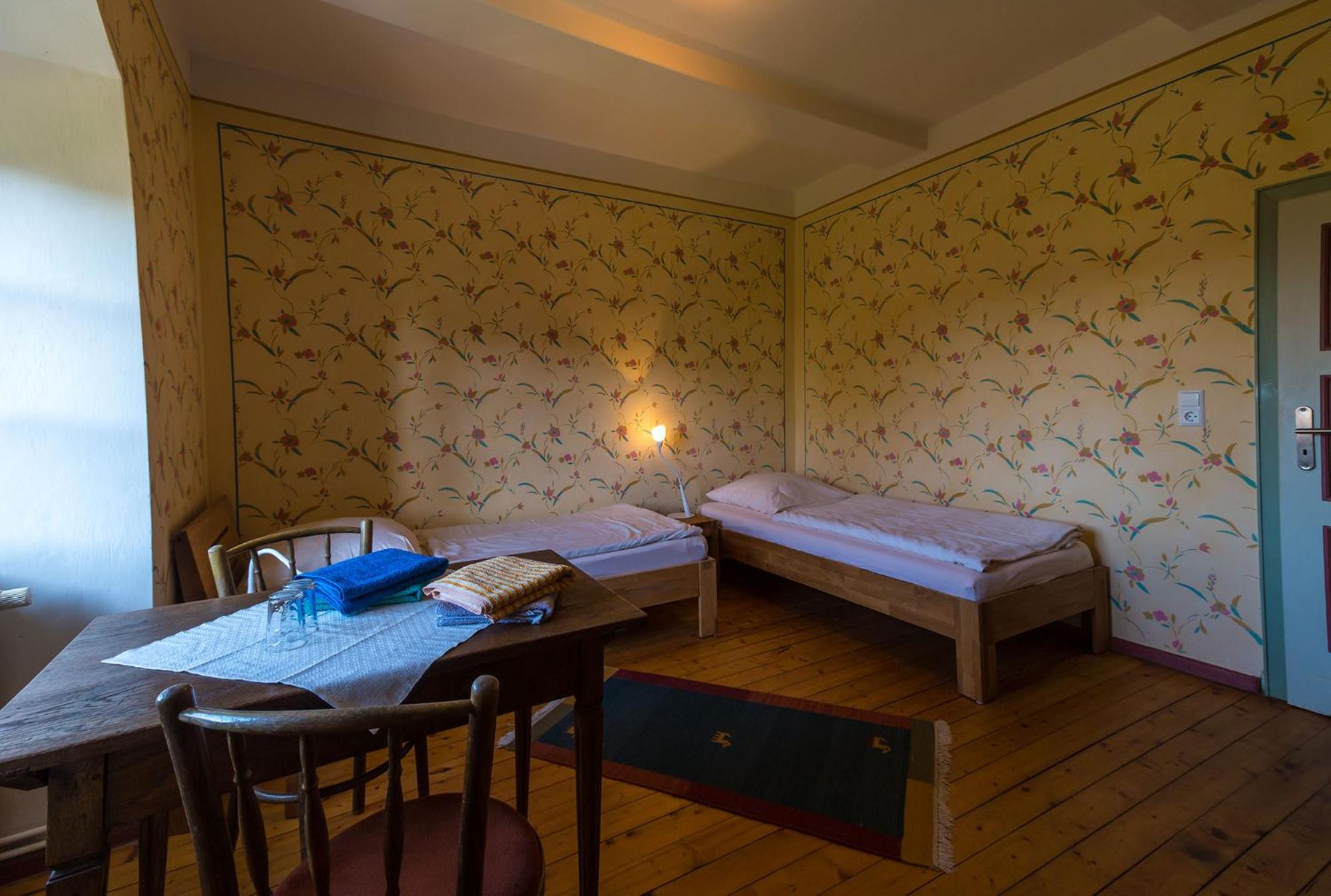 Twin Room with Shower - Photo 7
