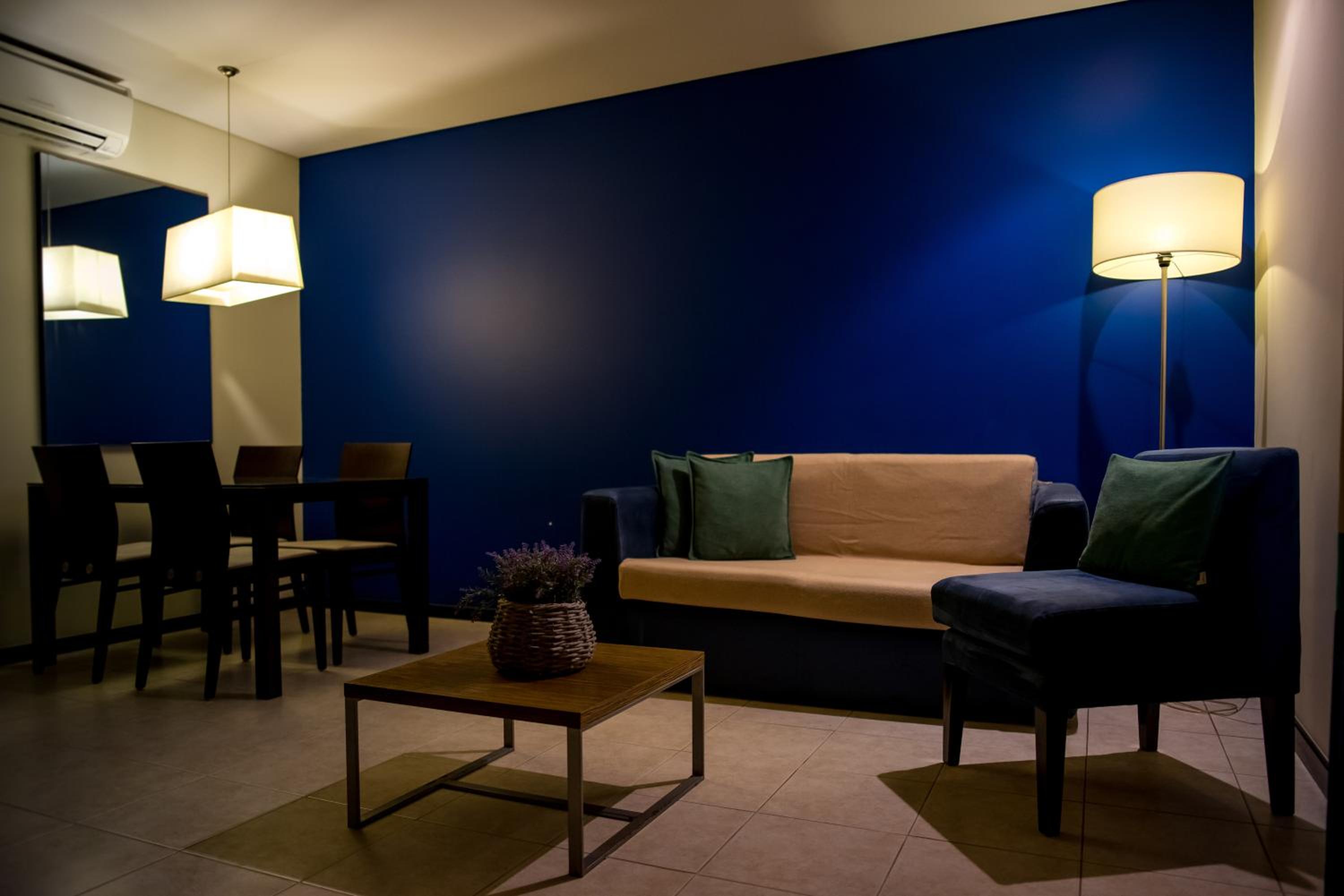 Superior Suite - Photo 8