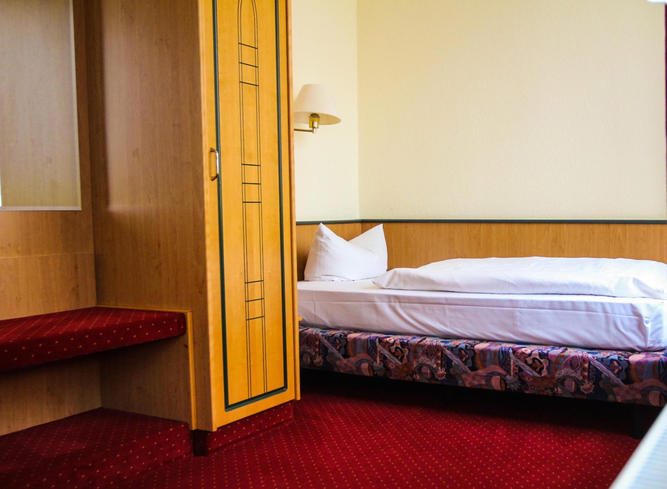 Single Room photo 2