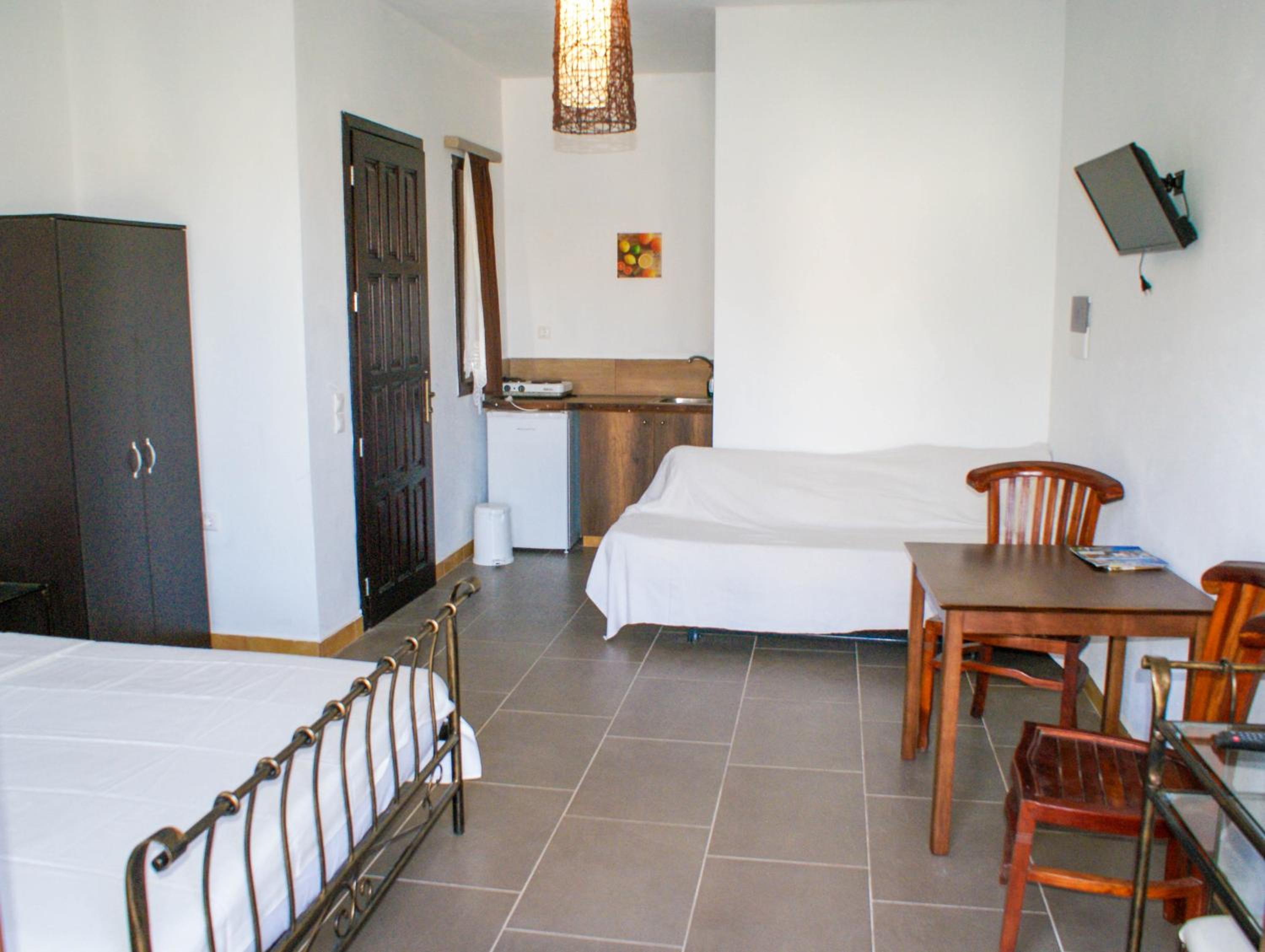 Studio with Sea View (4 Adults)