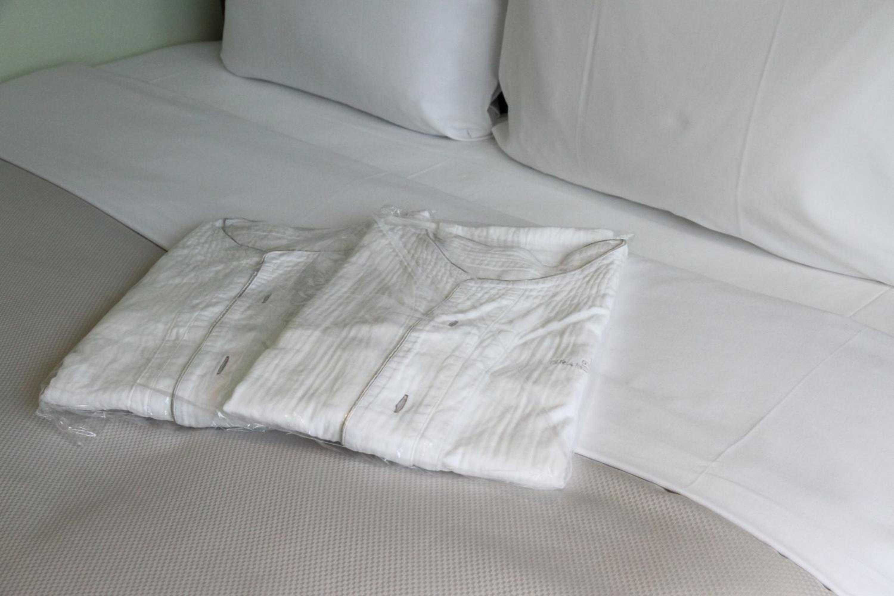 Premier Twin Room - Non-Smoking photo 3