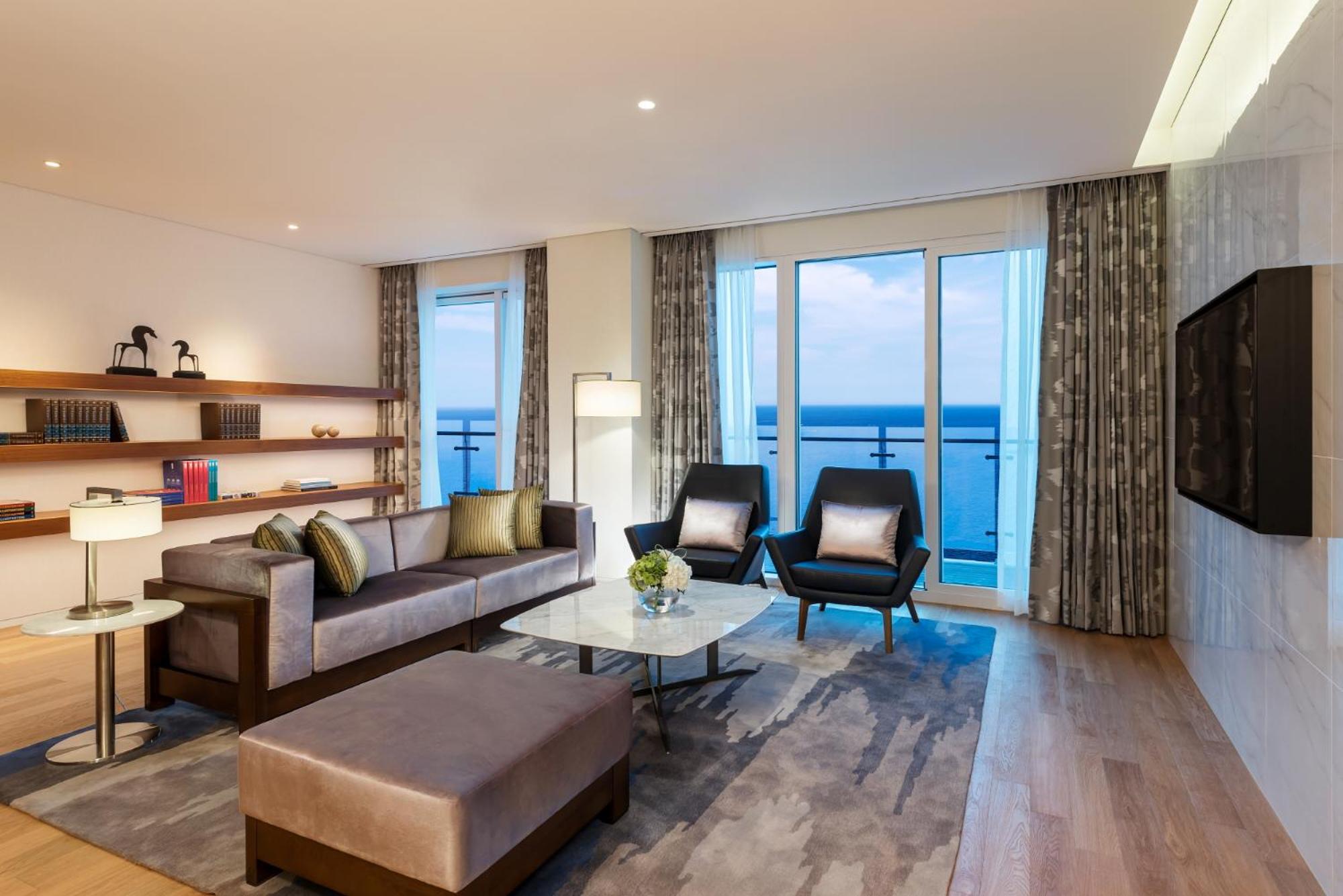 Premier View Suite