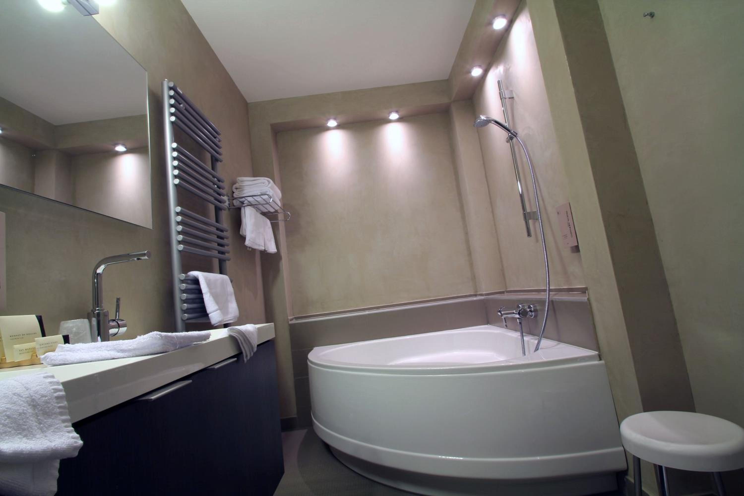 Suite - King Size - 2 to 4 People - Photo 3