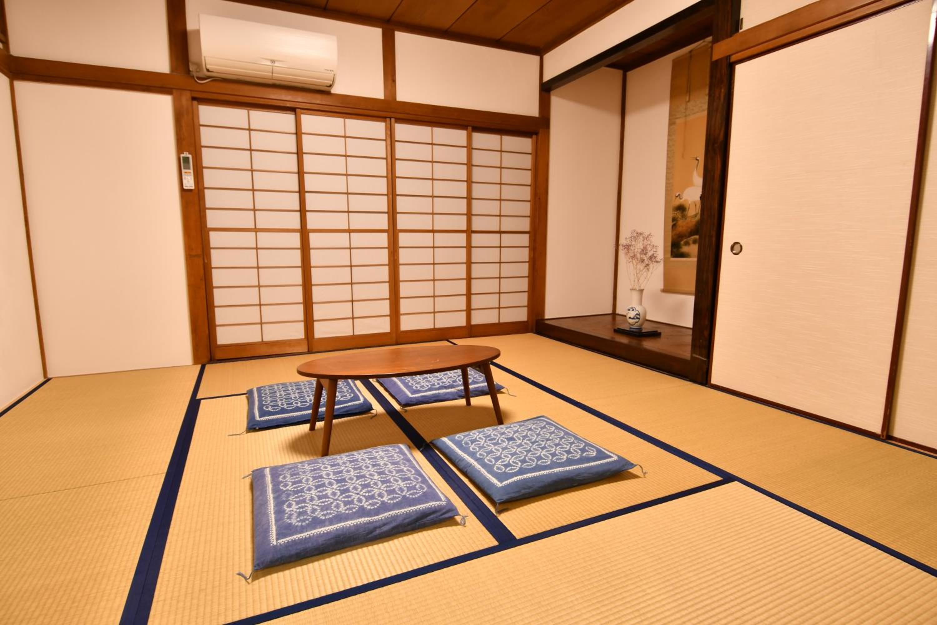 Japanese-Style Quadruple Room photo 1
